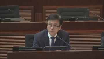 議員問孫東會否爭取連任局長確保項目順利 孫東回應時哽咽落淚