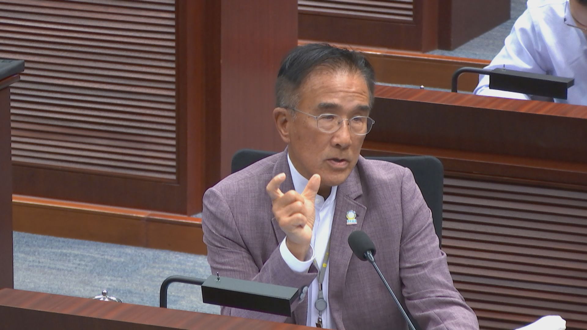 立法會討論冬季流感應變 議員關注疫苗資助會否擴展所有市民