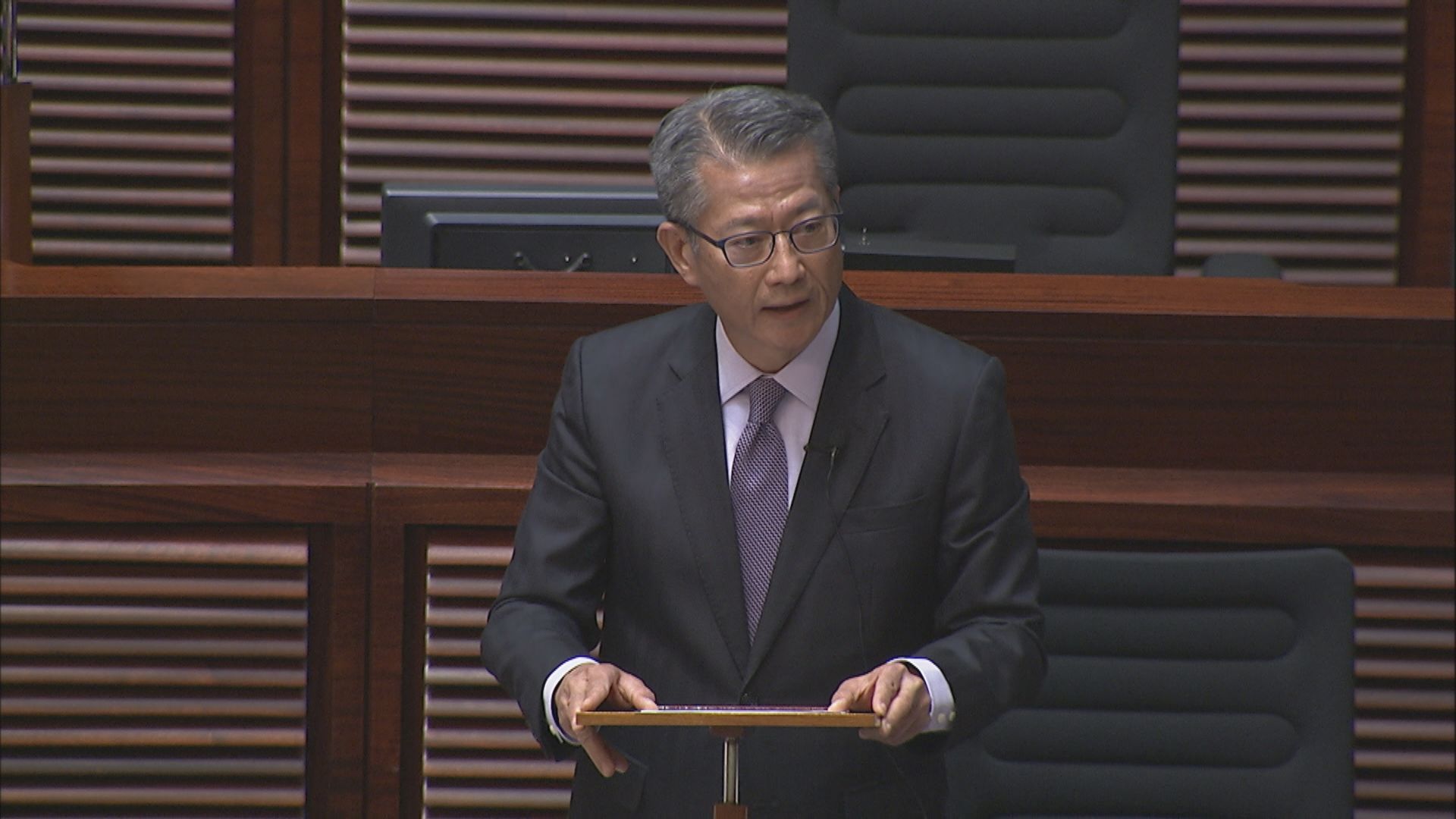 陳茂波冀預算案盡早通過　令市民早日獲派一萬元