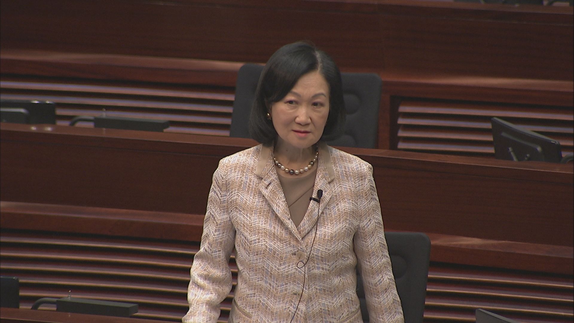 葉劉斥粉嶺高球場建屋如摧毀球場