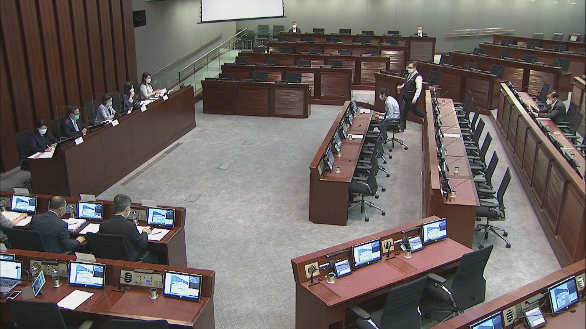 立法會小組委員會完成審議政府架構重組方案　下月交大會審議