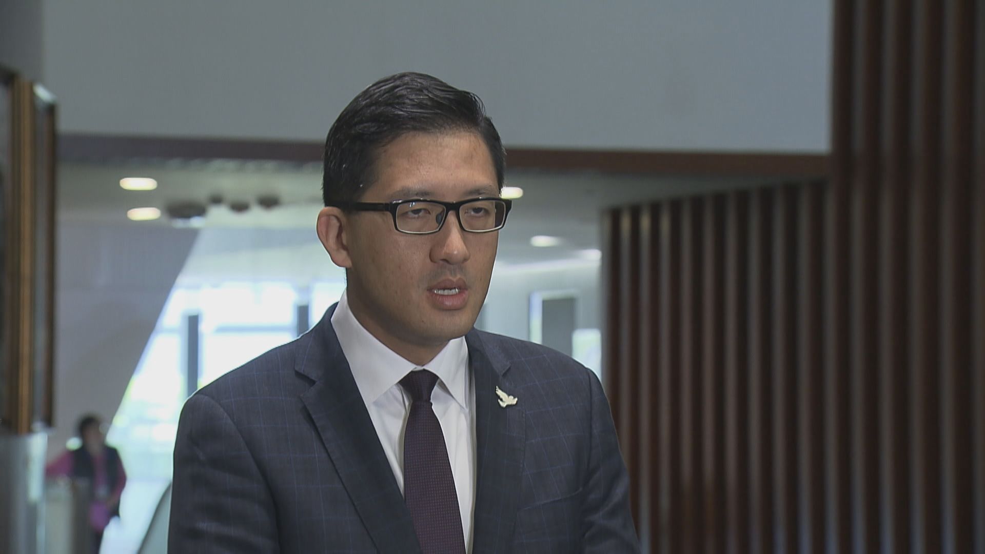 民主黨質疑電槍令警民關係更緊張　反對警隊武力升級