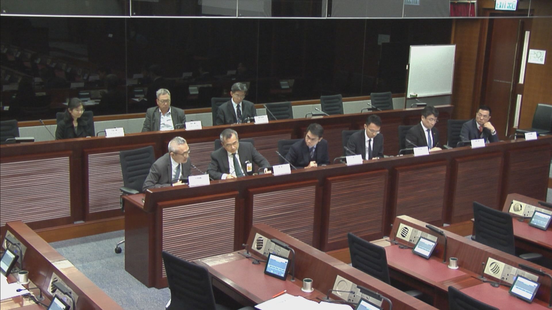 黃仁龍︰精神健康服務需求將如「地震後海嘯」