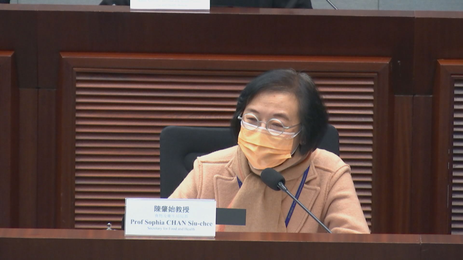 政府正聯同房署和業主立案法團跟進強制檢測大廈居民