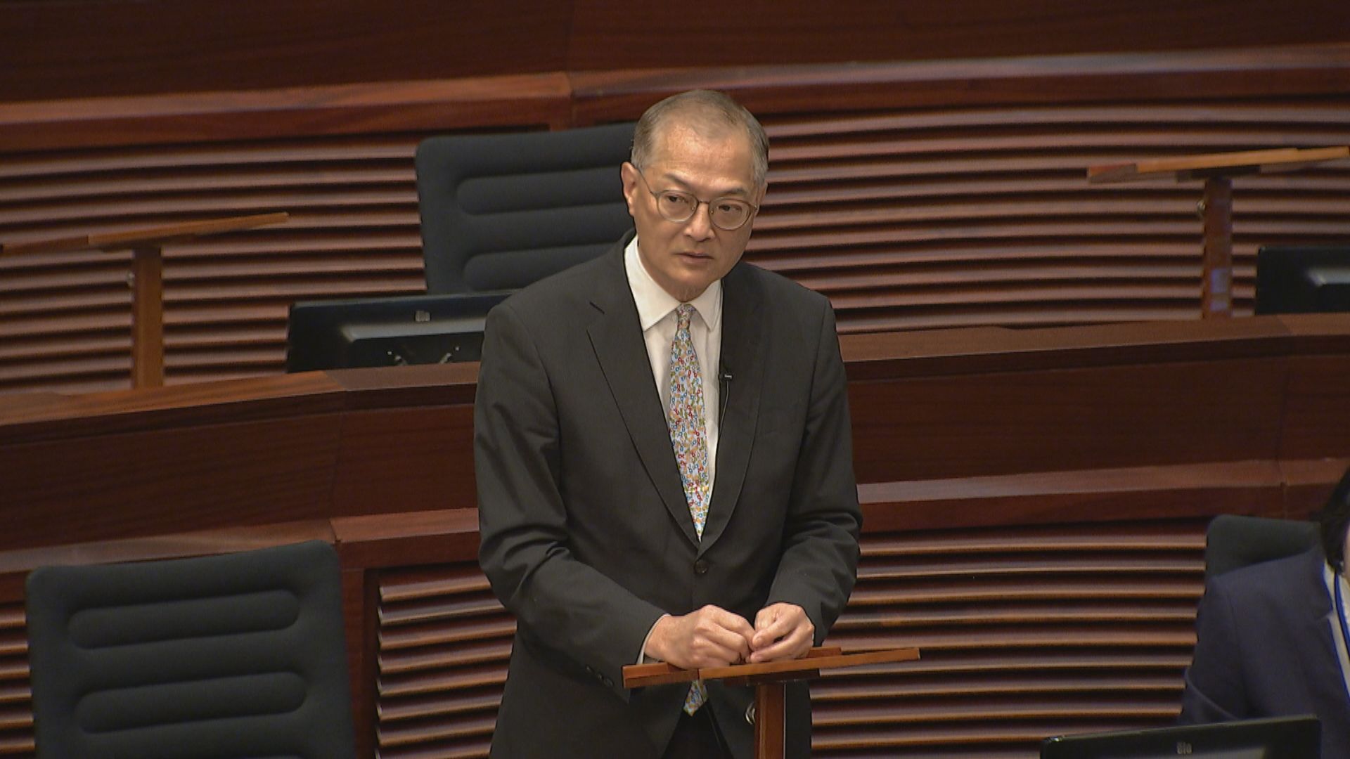 公營醫療收費改革｜陳學鋒：部分私家醫生已加價　盧寵茂：私人醫療市場價格自主