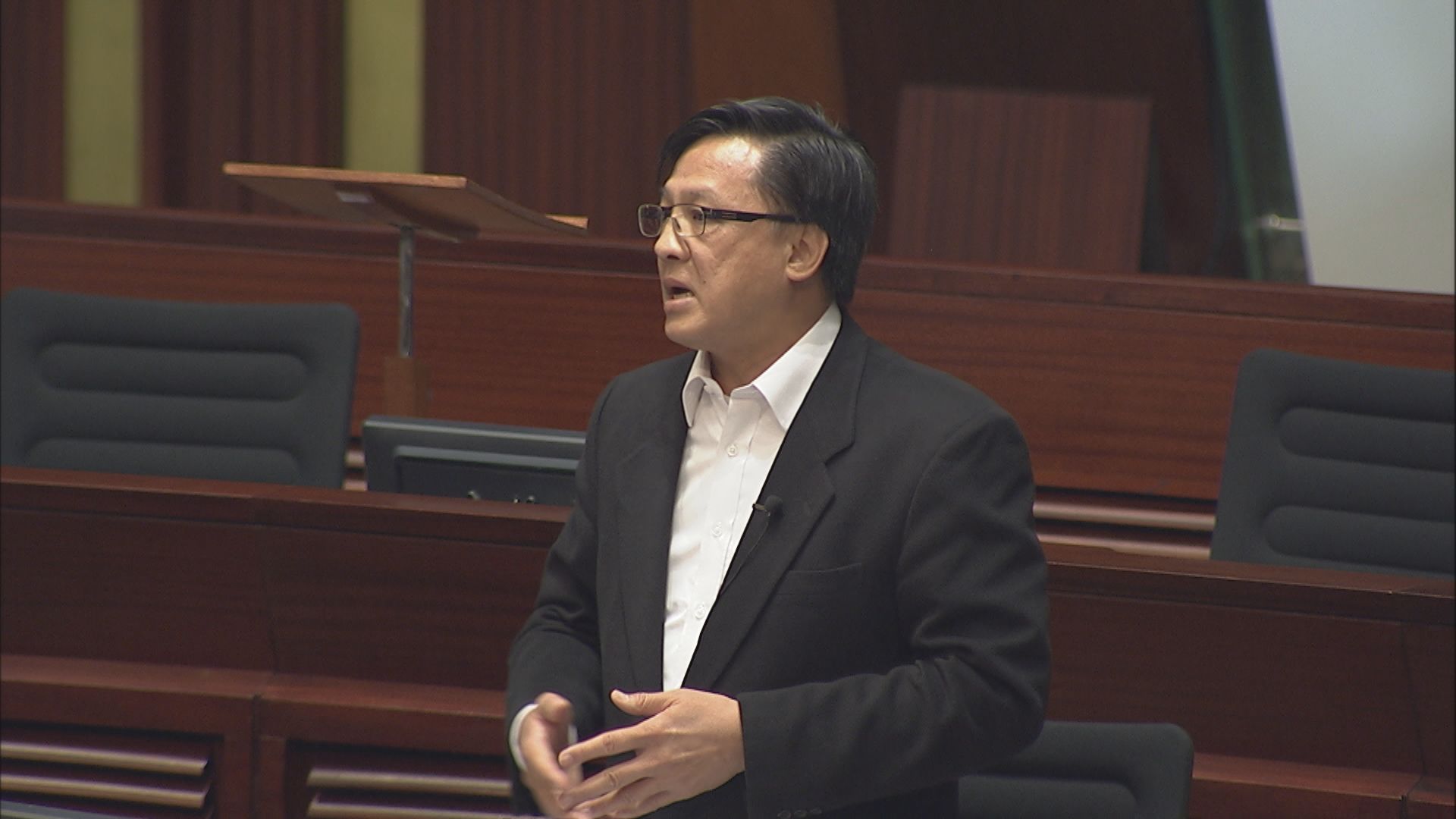 何君堯譴責議案因無人反對　交付內會成立專責委員會