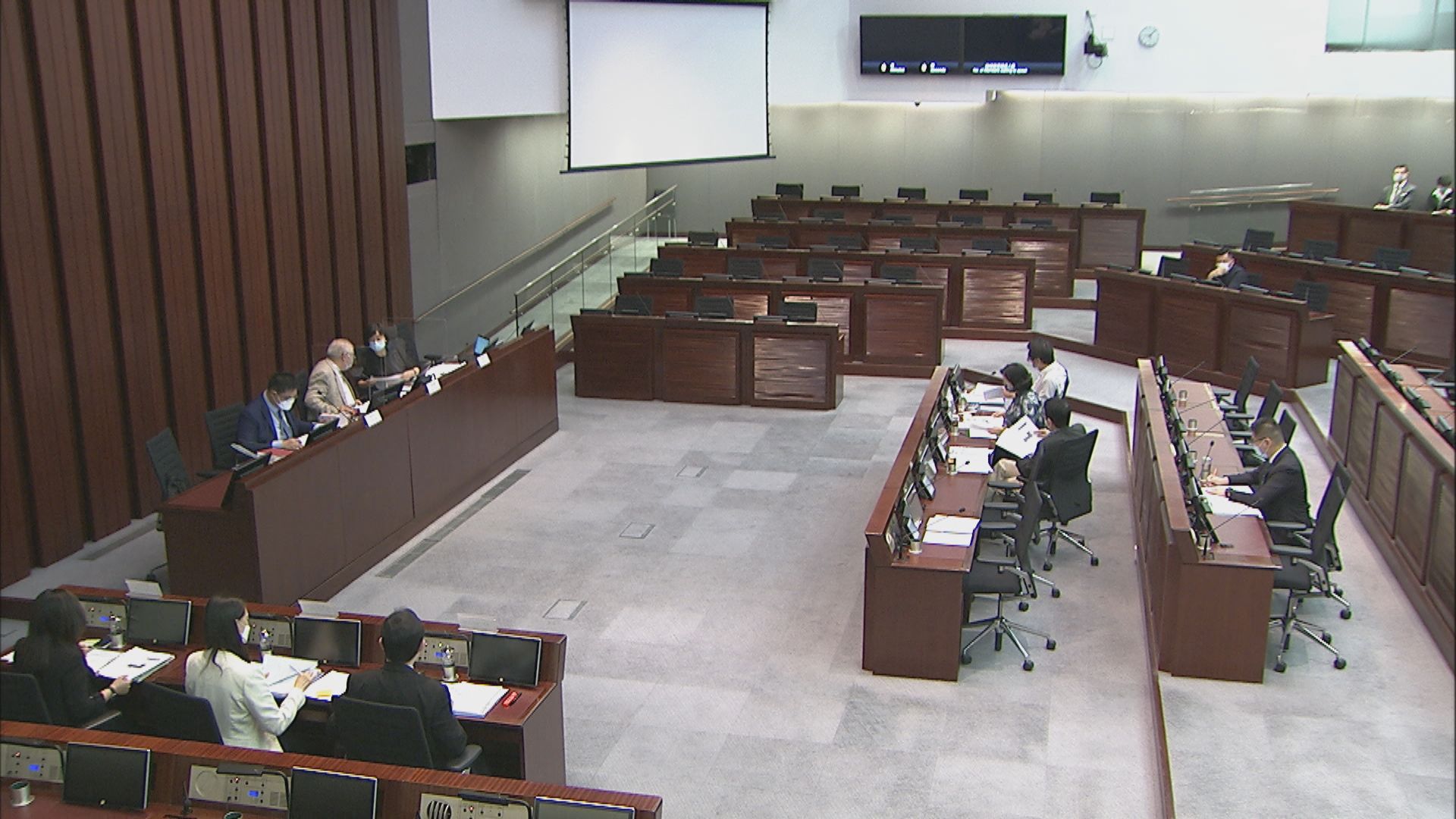 統一法定及公眾假期法案委員會完成審議