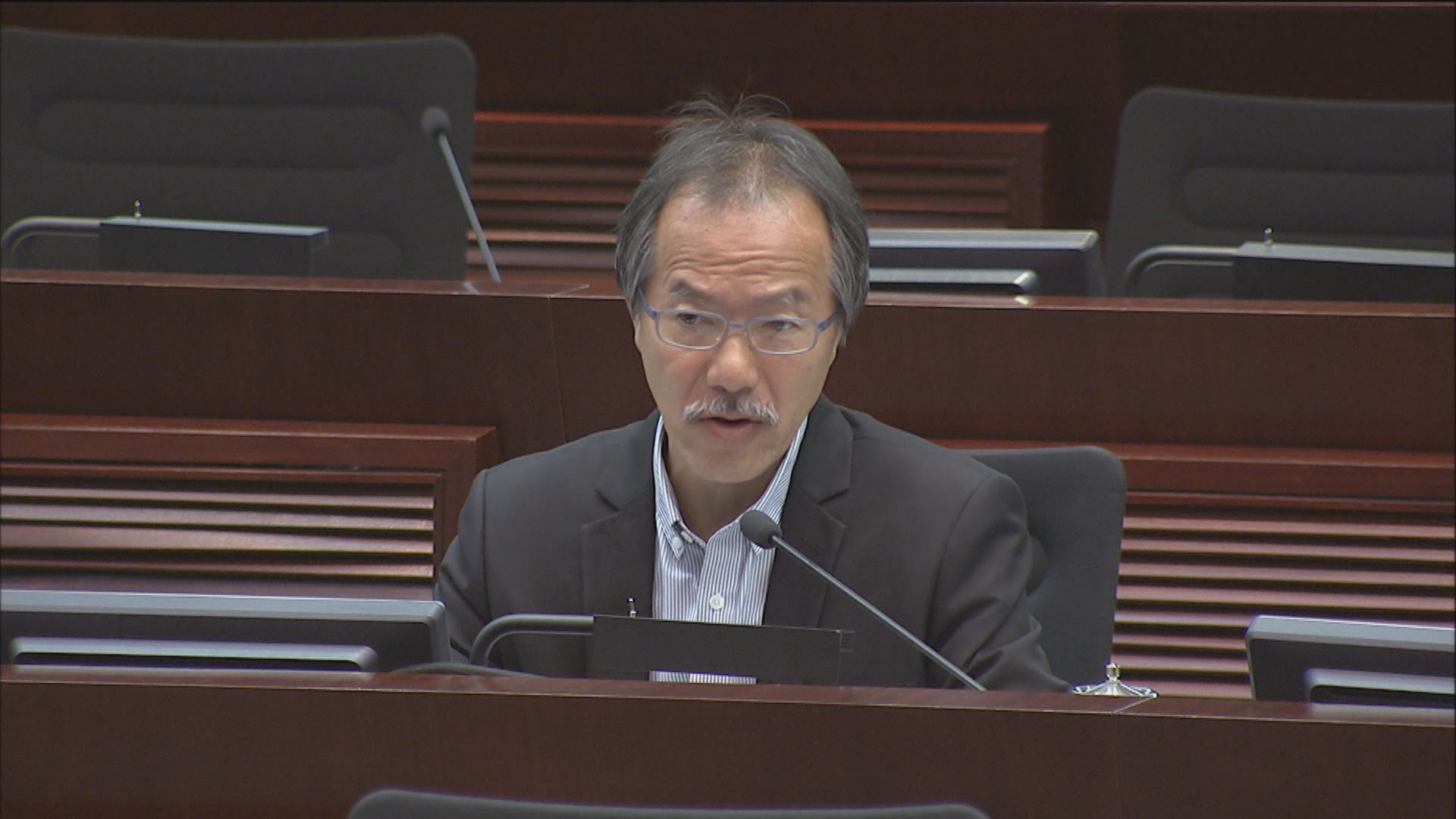 有議員質疑「N無」住戶生活津貼申請需時