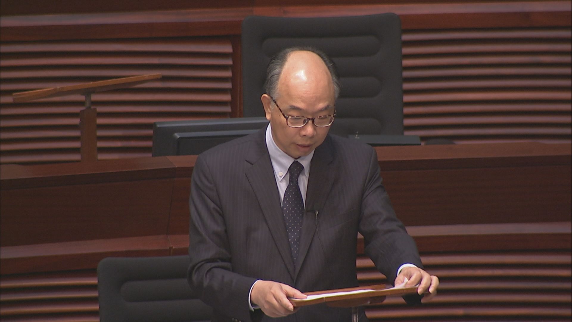 陳帆：現階段不宜放寬樓市辣招亦無意減辣