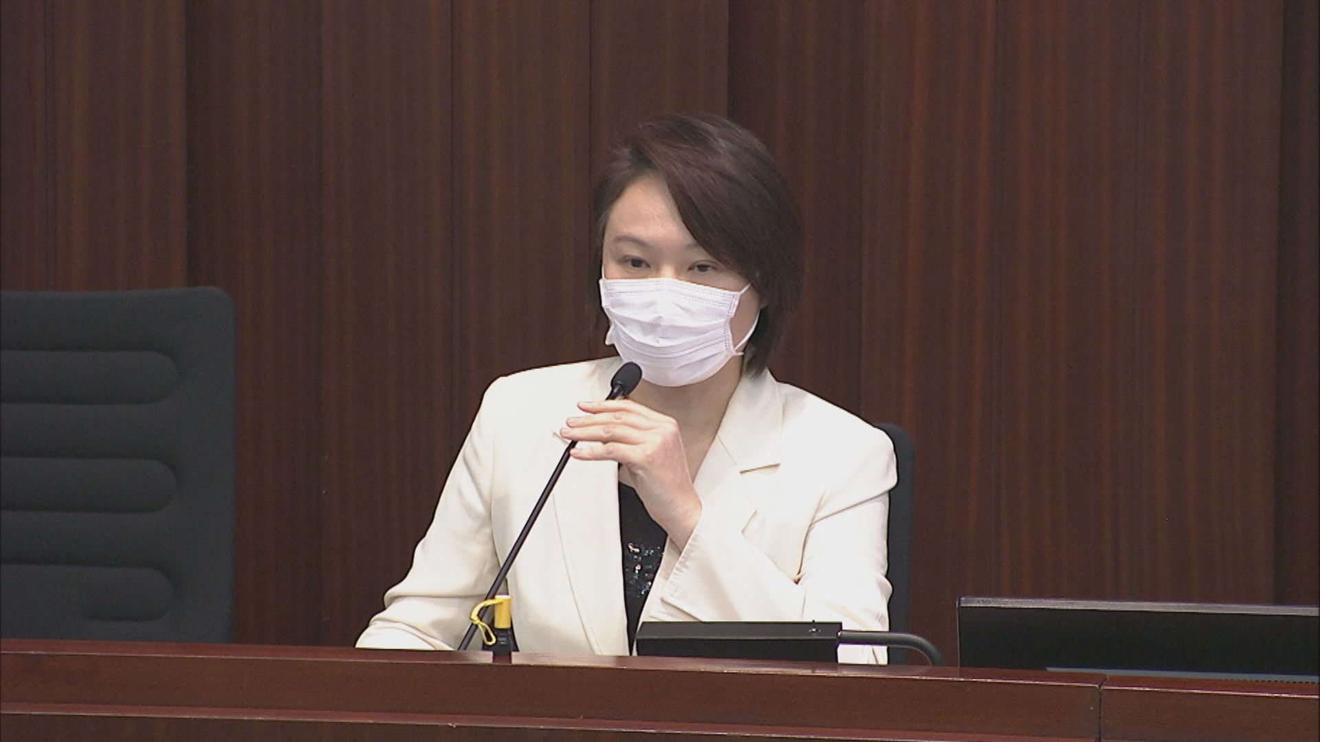 李慧琼馬逢國分別連任立法會內會正副主席