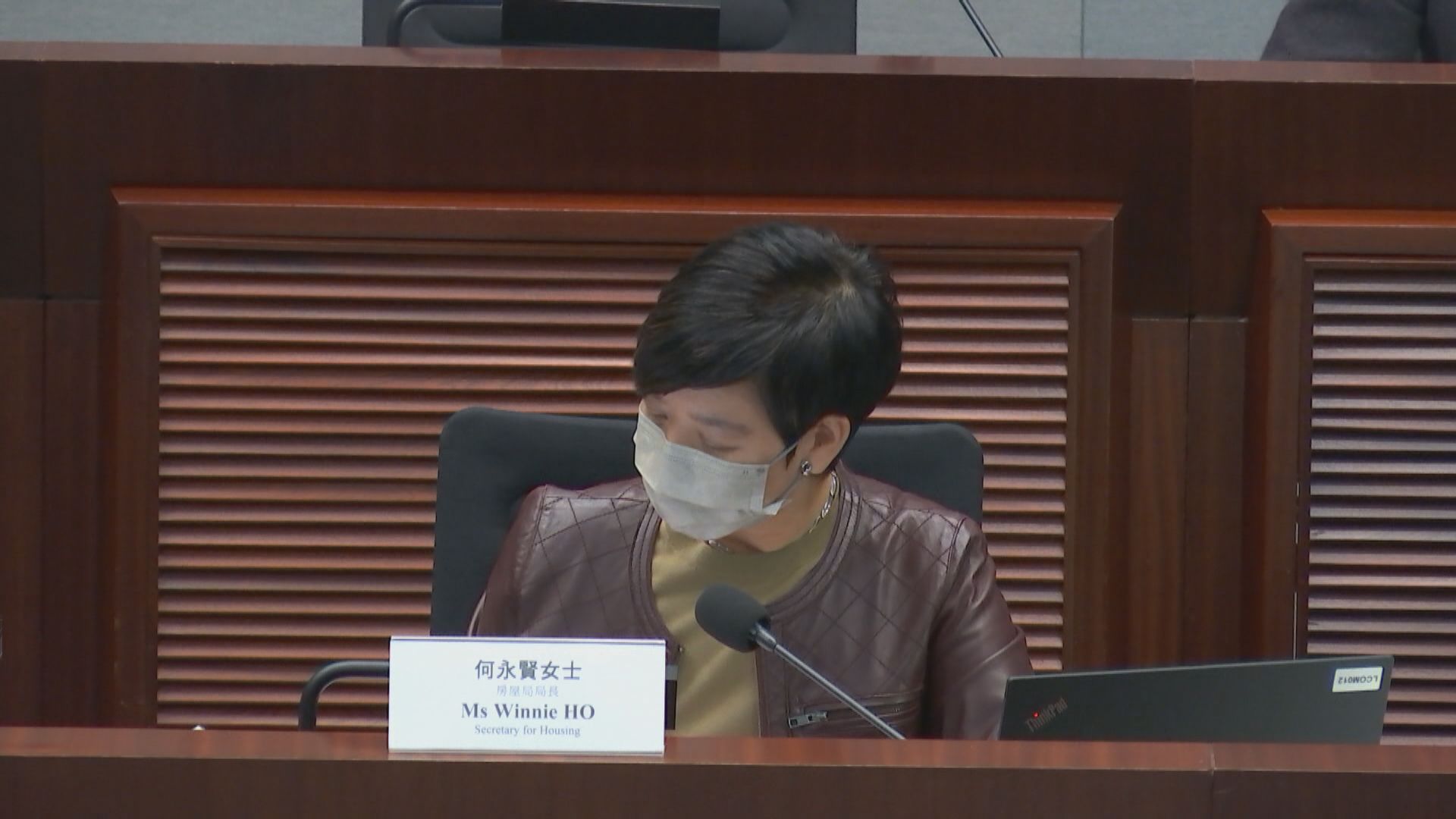 何永賢：簡約公屋造價與過渡性房屋或公屋相若