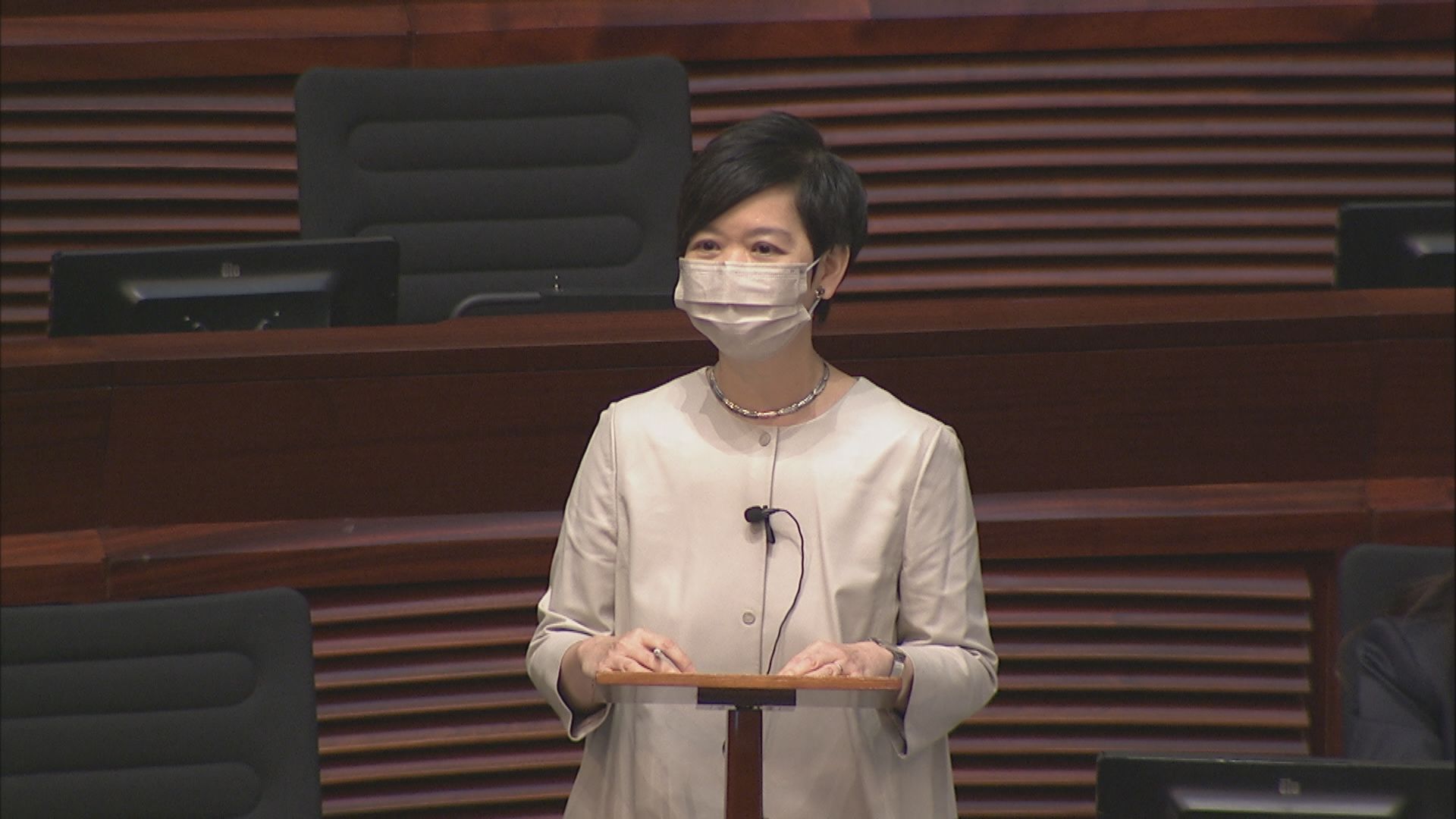 議員促仿內地技術加快建屋　何永賢：部分設計未能抵禦一號風球