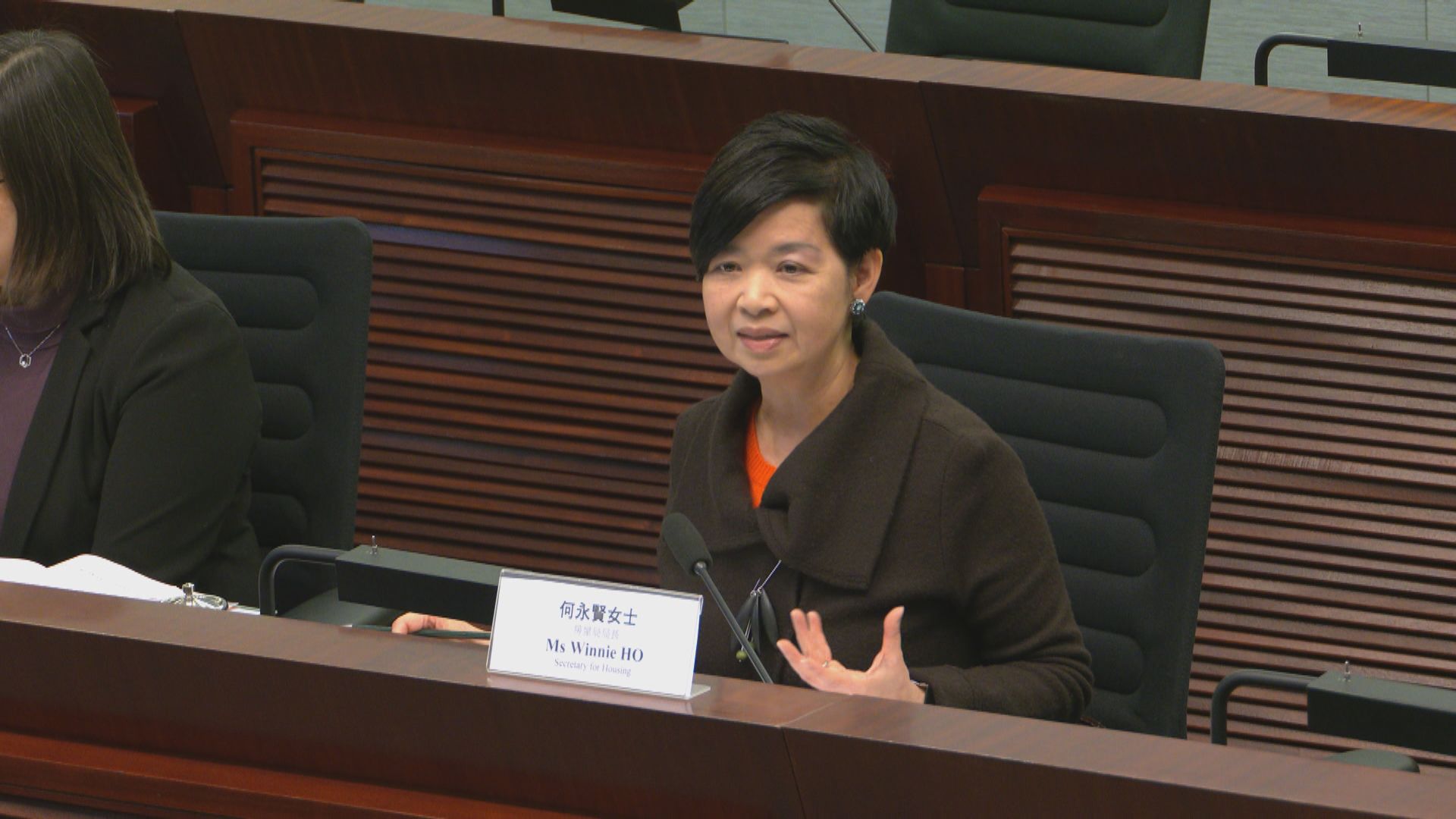 何永賢：若非在家中辦商店　容許公屋戶做手工藝到外面寄賣