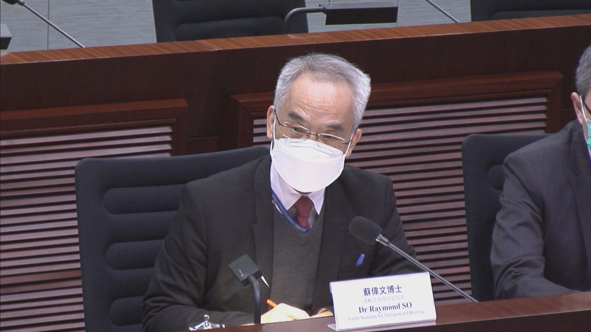 政府擬租用約八百間酒店賓館房間作過渡房屋　最少兩年