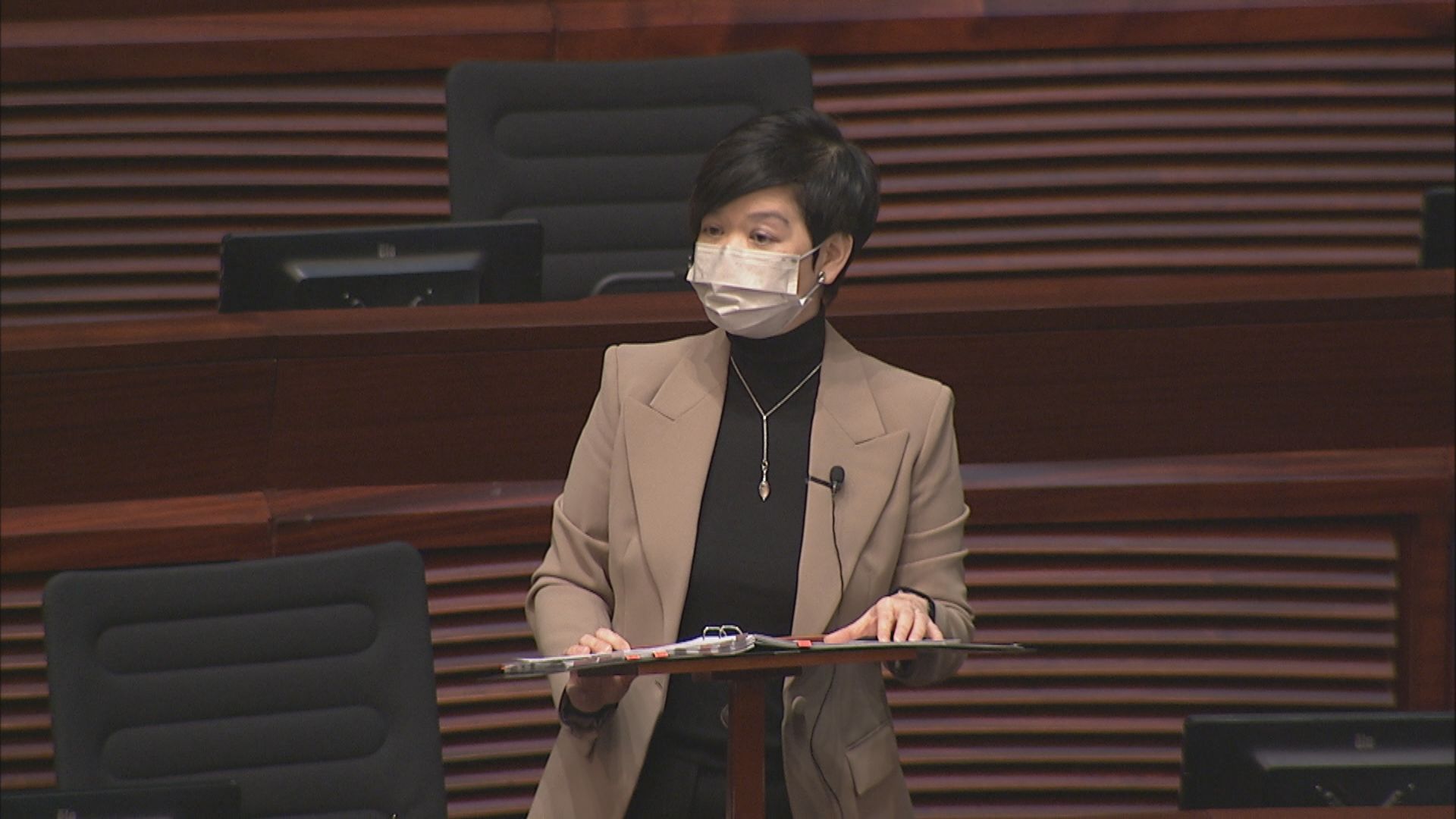 何永賢：暫無意調整「樓市辣招」　有效減少短炒