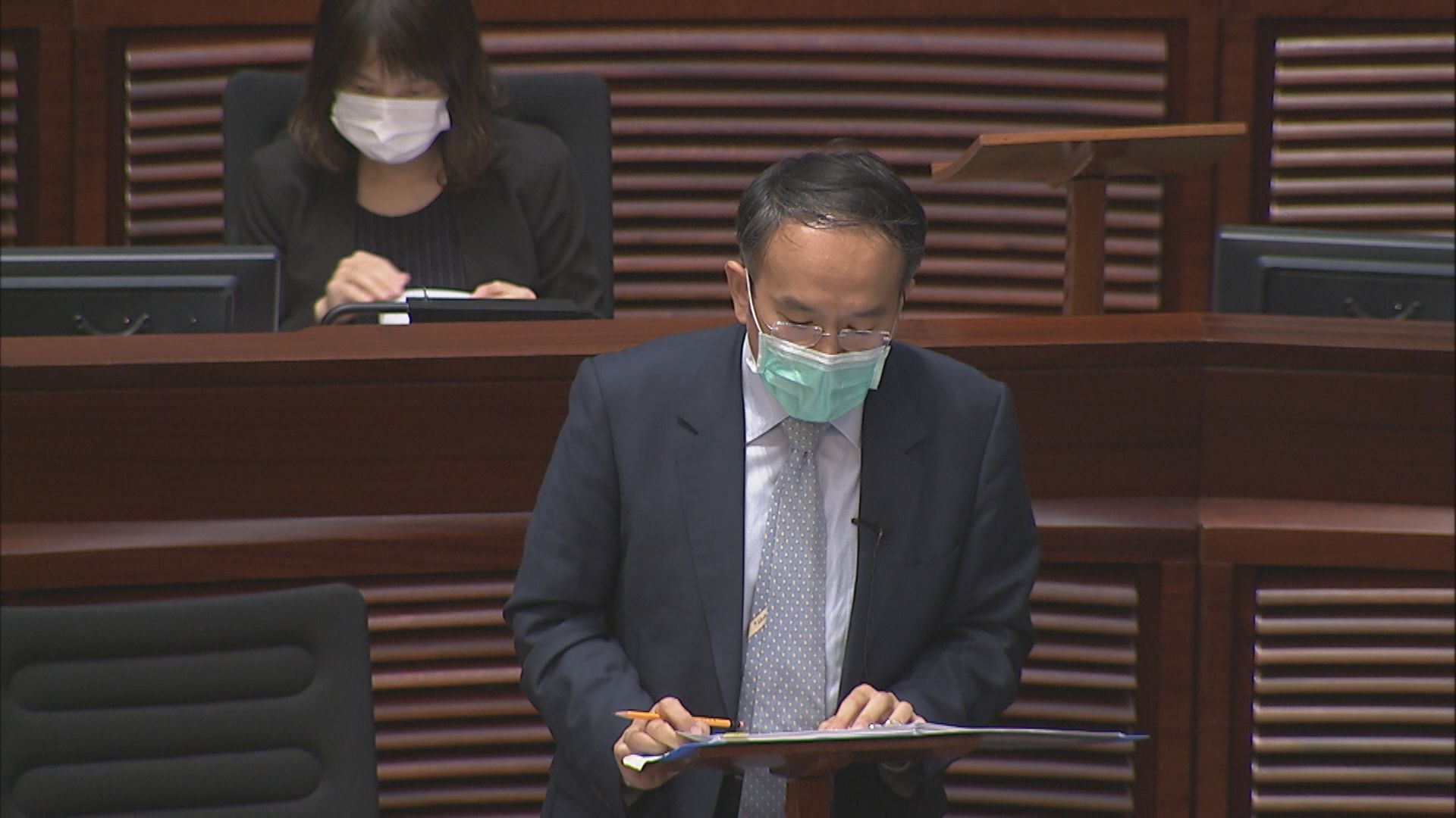 政府目標8月底前完成向合資格市民發放一萬元