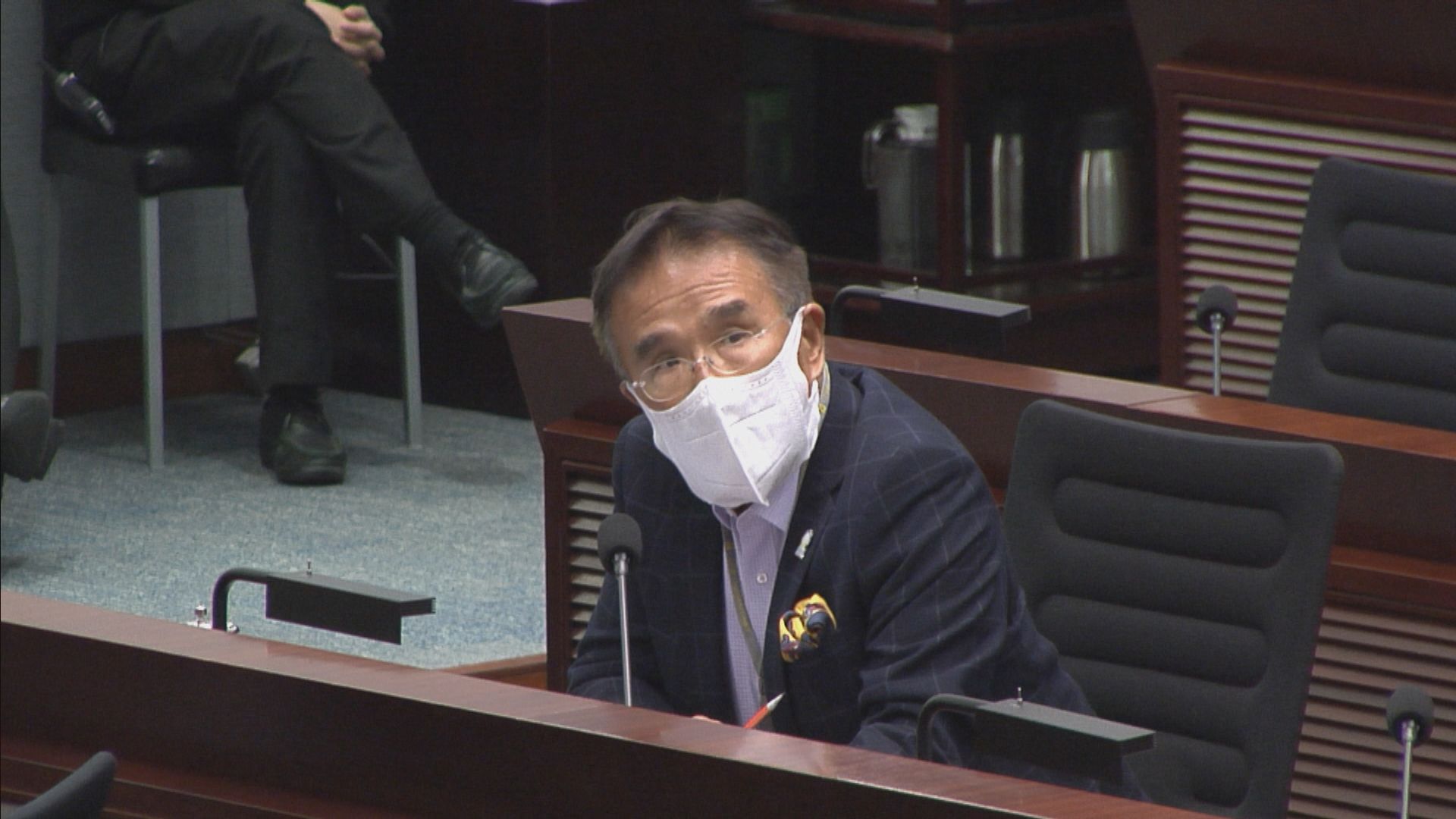 議員指應強制市民下載「安心出行」　創科局：推行措施要按部就班