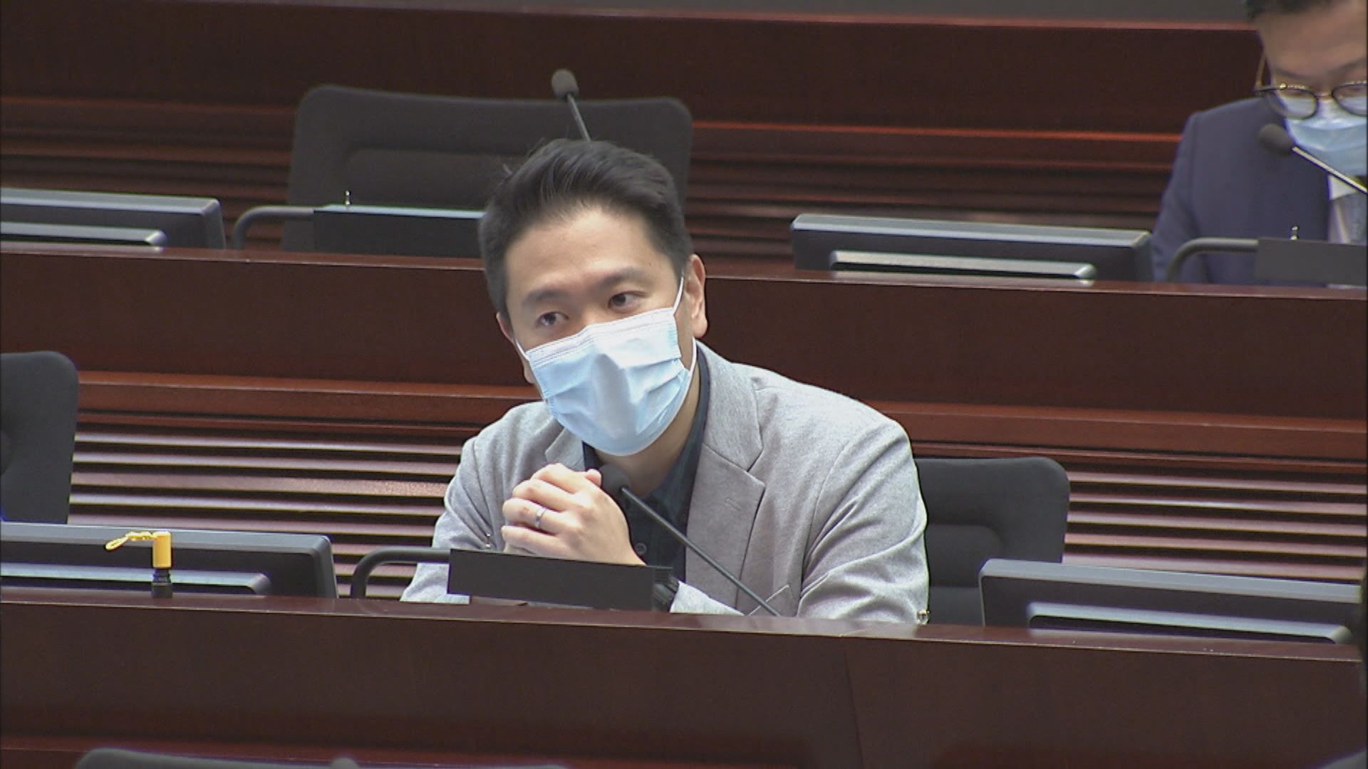 有建制派議員質疑外籍法官對基本法是否有深入了解