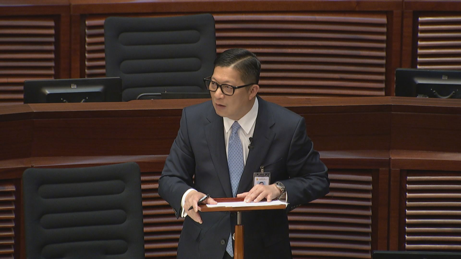 議員促設舉報黑工獎賞計劃　保安局指會再檢視