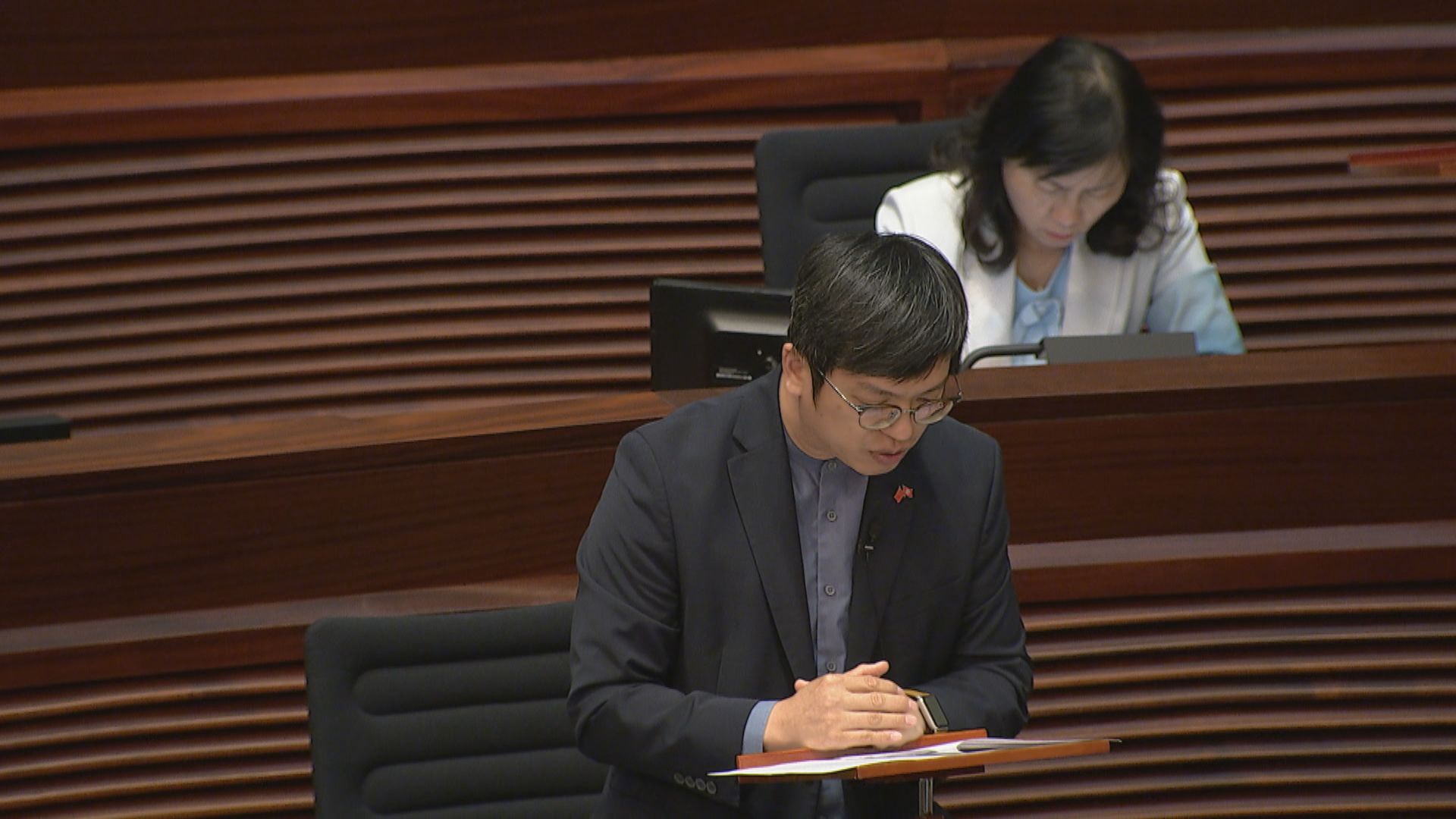 議員促暫停或減少輸入外勞　何啟明：不宜一刀切暫停