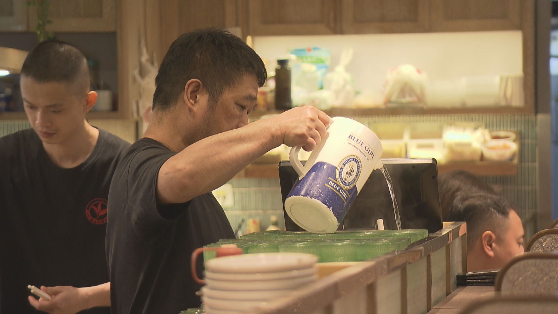 勞福局至今輸入逾3.7萬名餐飲及住宿服務業勞工