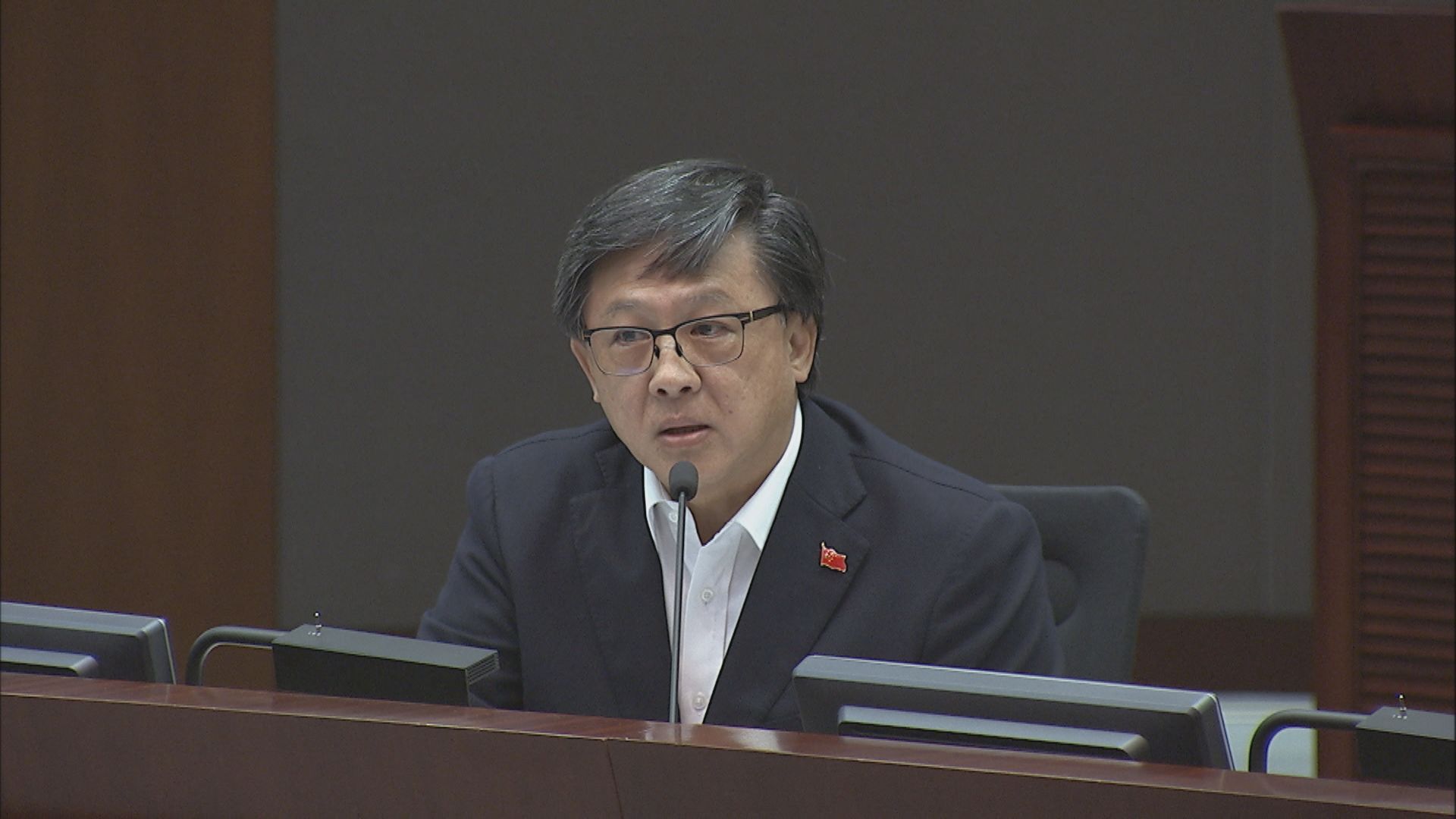 何君堯︰反修例案進度慢責在律政司　鄭若驊不認同