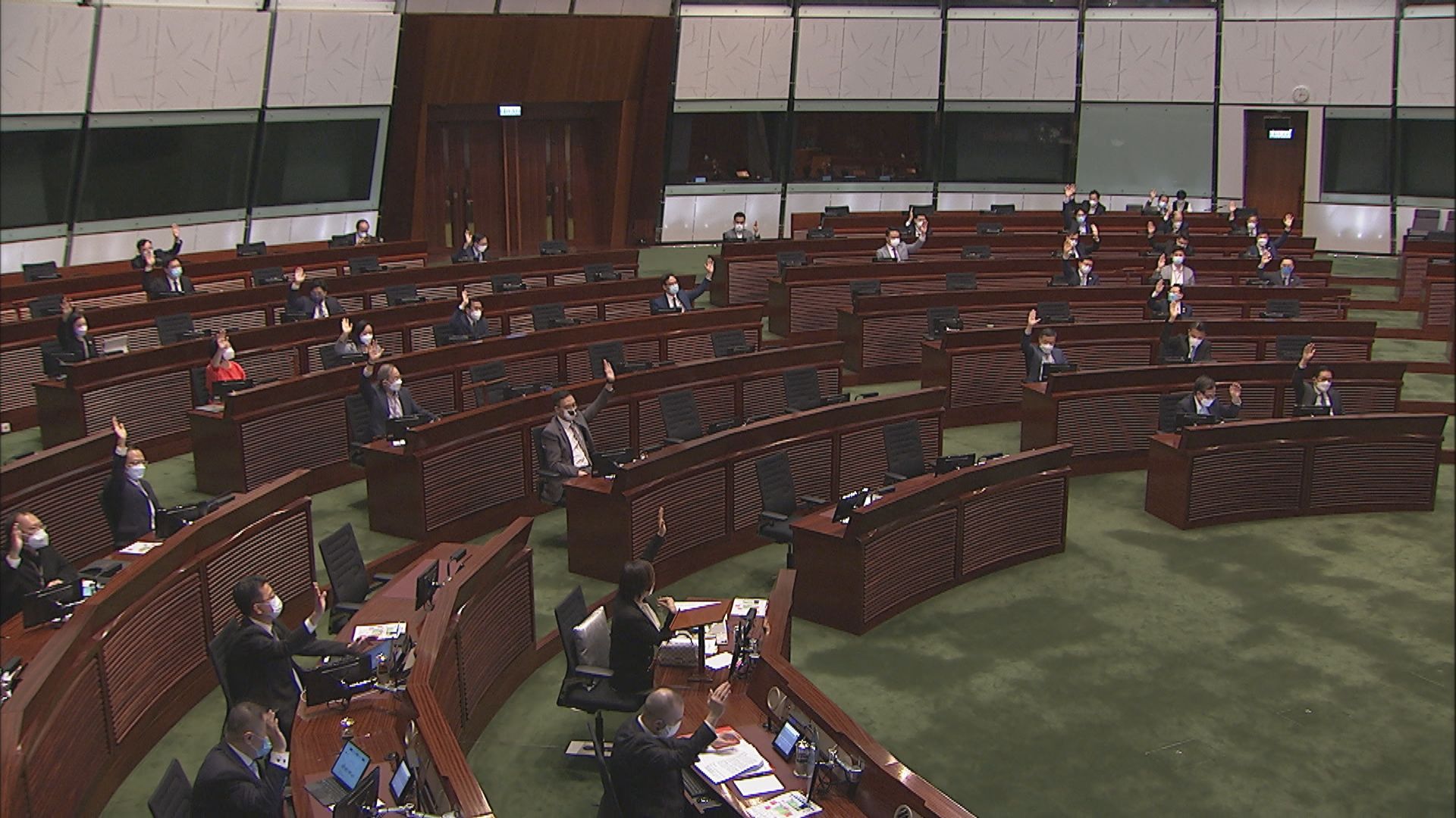 立法會三讀通過就中港兩地民商事案設互認執行判決機制