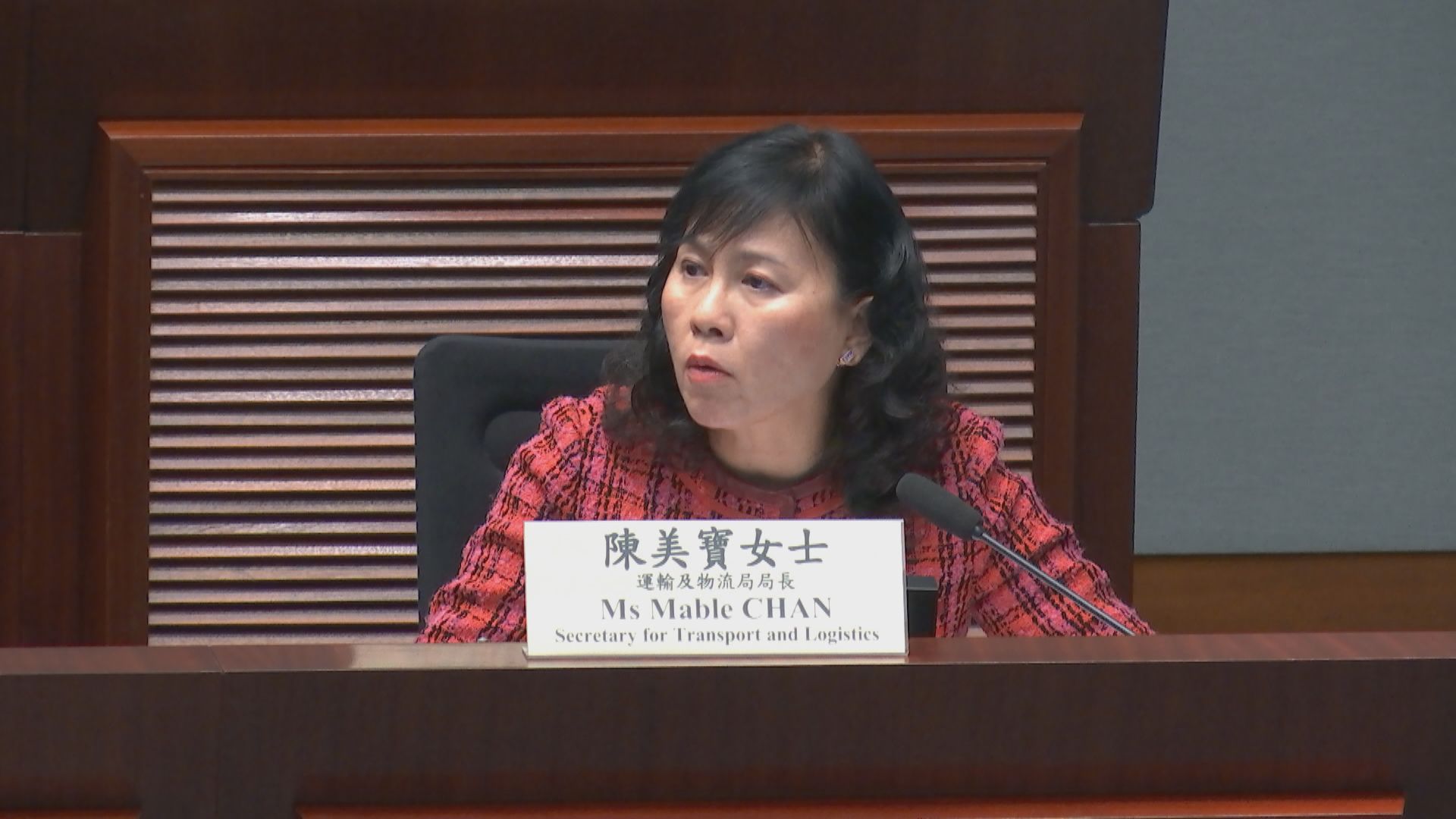 政府擬將空運中轉豁免制度擴展至海運轉運 