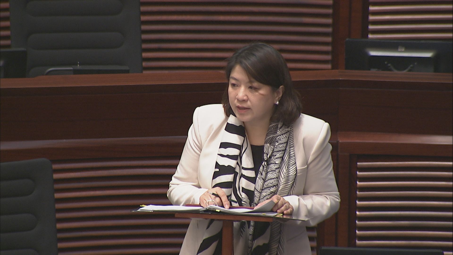 李夏茵：將重啟研究立法規管醫療儀器銷售