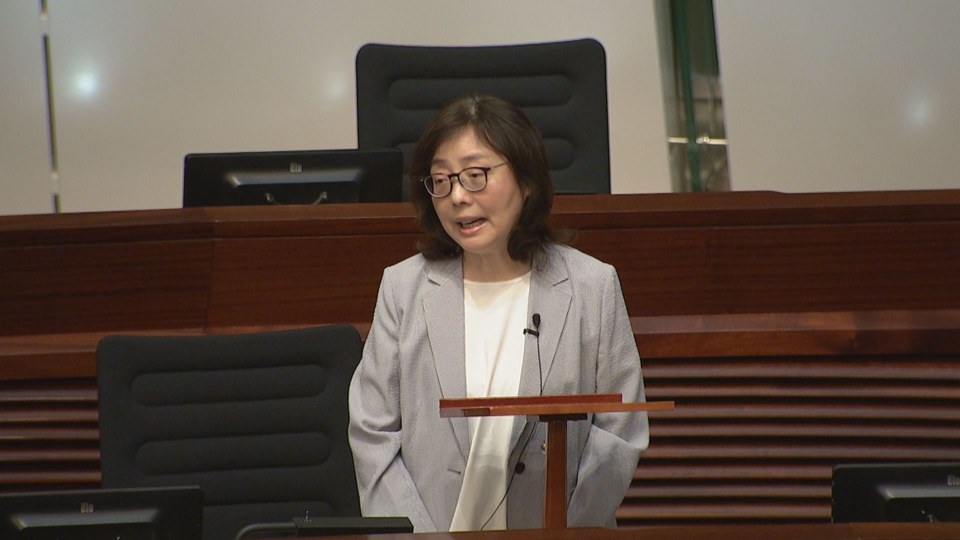 林新強問及北都會否提供百萬計租津吸專業人士　甯漢豪：政府太輕易補貼未必合適