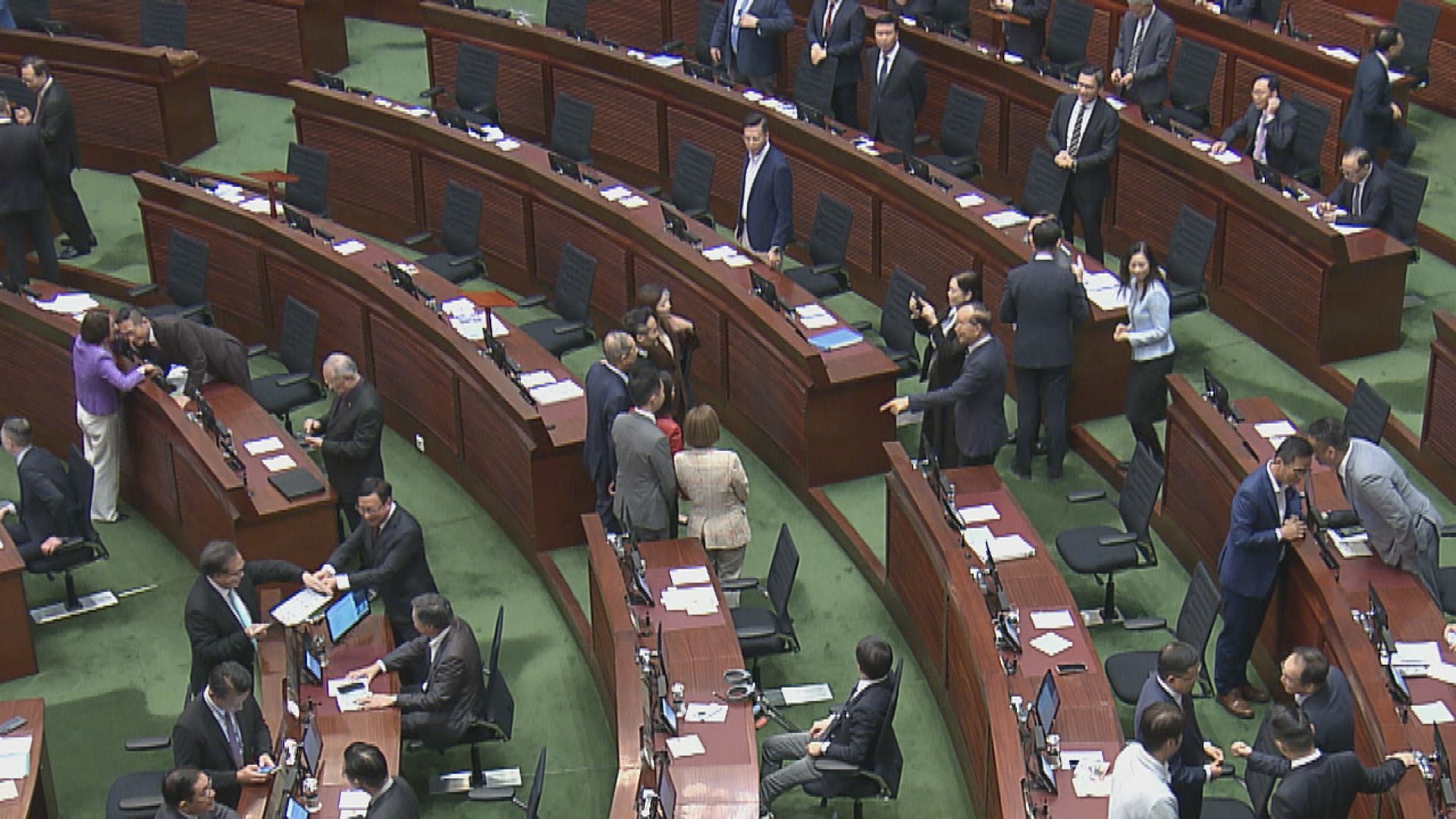 葉劉淑儀上載與黨友合照：可能是新民黨今屆議會最後合照