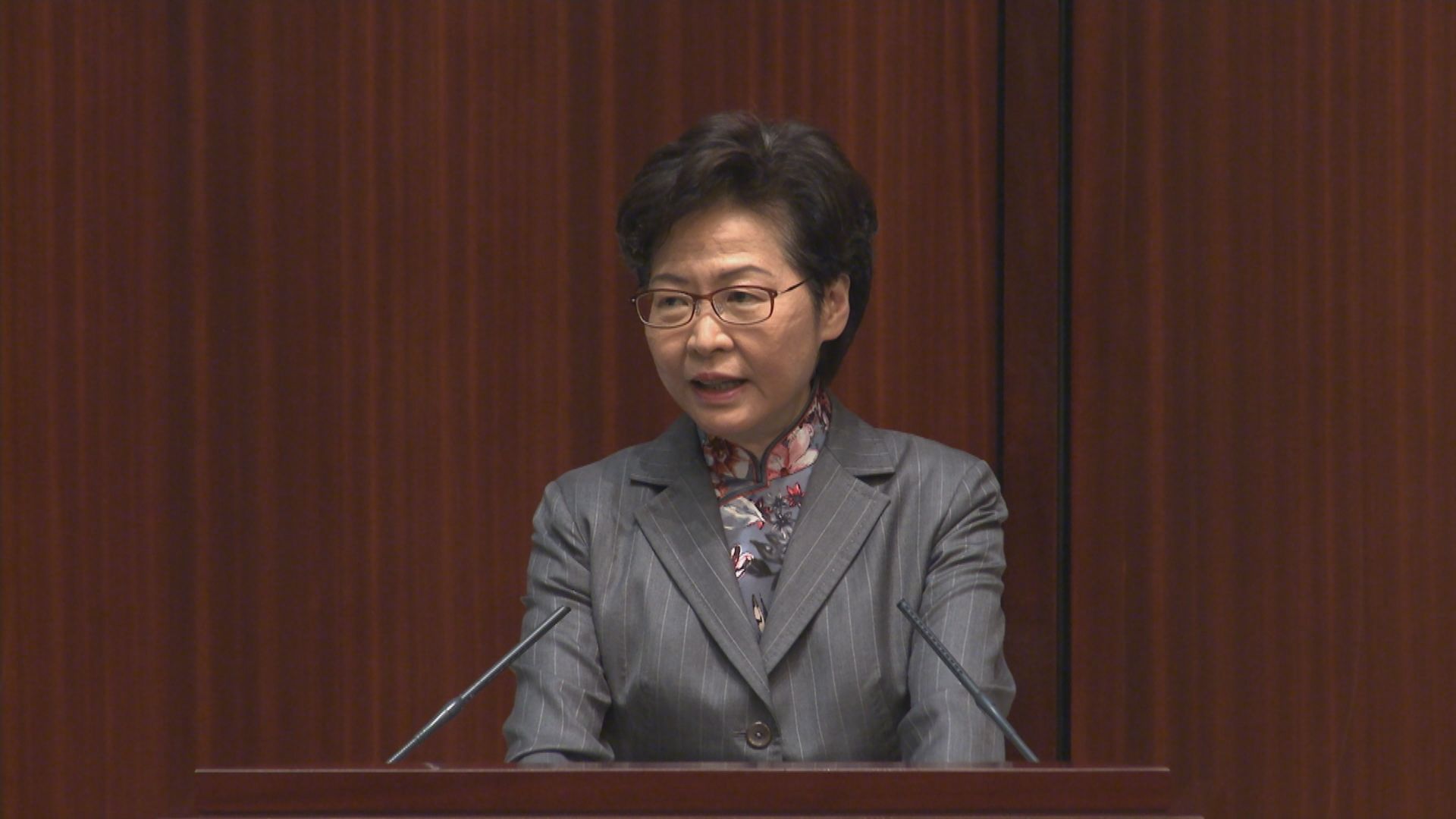 林鄭到立法會出席施政報告答問會　承諾會跟進議員意見