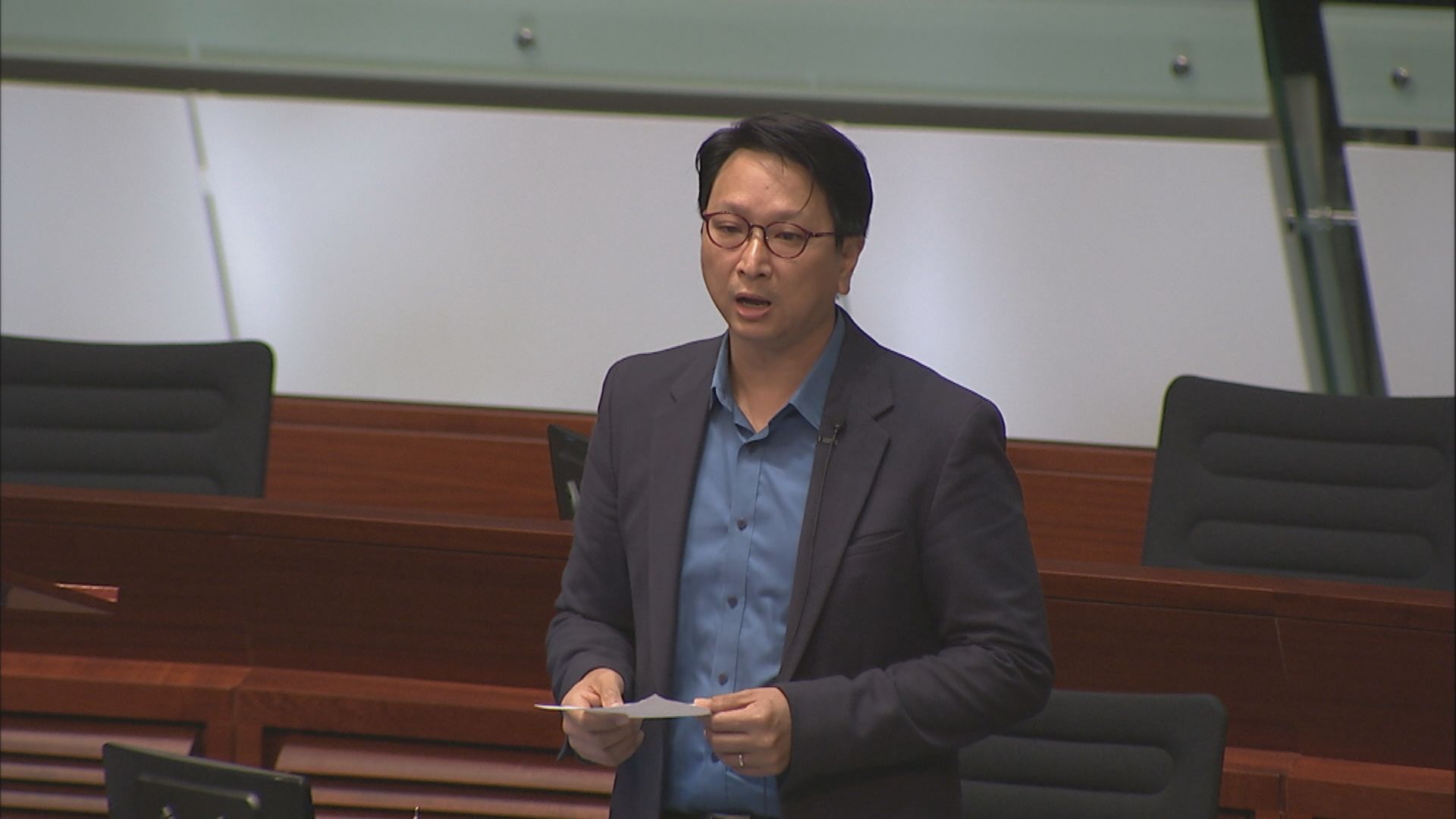 立法會繼續辯論致謝議案 議員質疑施政報告忽視中產需要