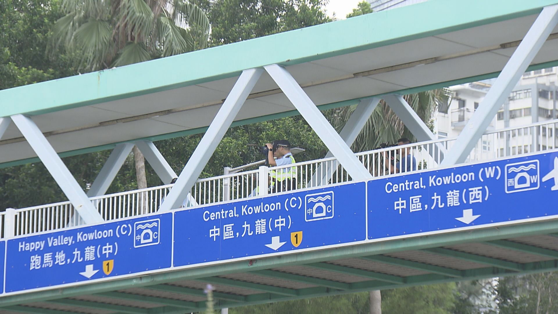 超速及違泊告票數目按年下跌23%及15%　比政府預算少