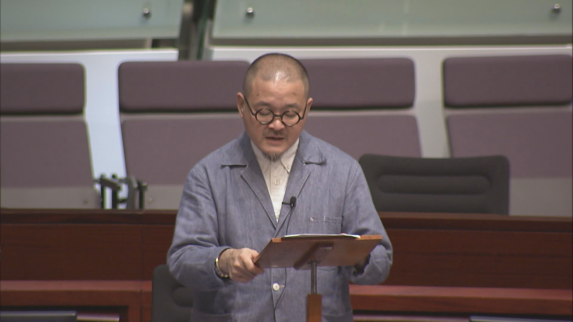 立法會二讀通過延長侍產假至5日條例草案