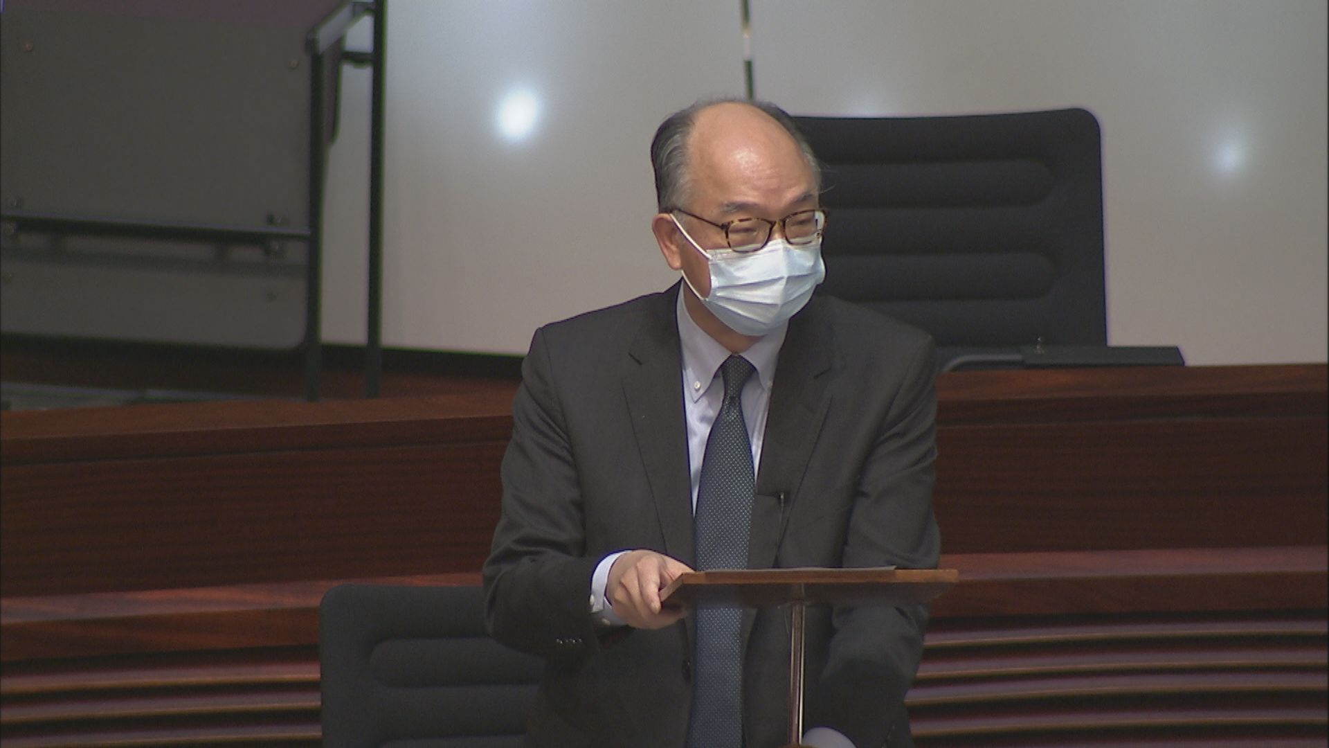 柏傲莊第三期兩座須重建　陳帆：監督工程責任在發展商