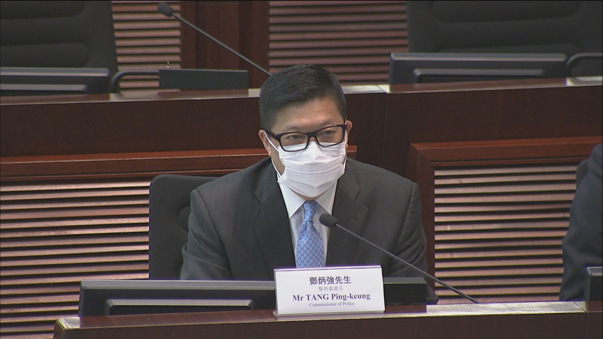 鄧炳強：正內部調查三警隊高層有否違反守則