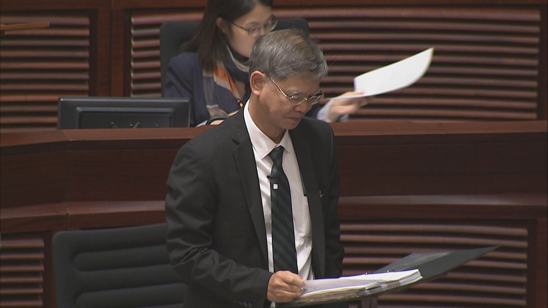 立法會首讀延長產假修例　何啟明動議不經內會