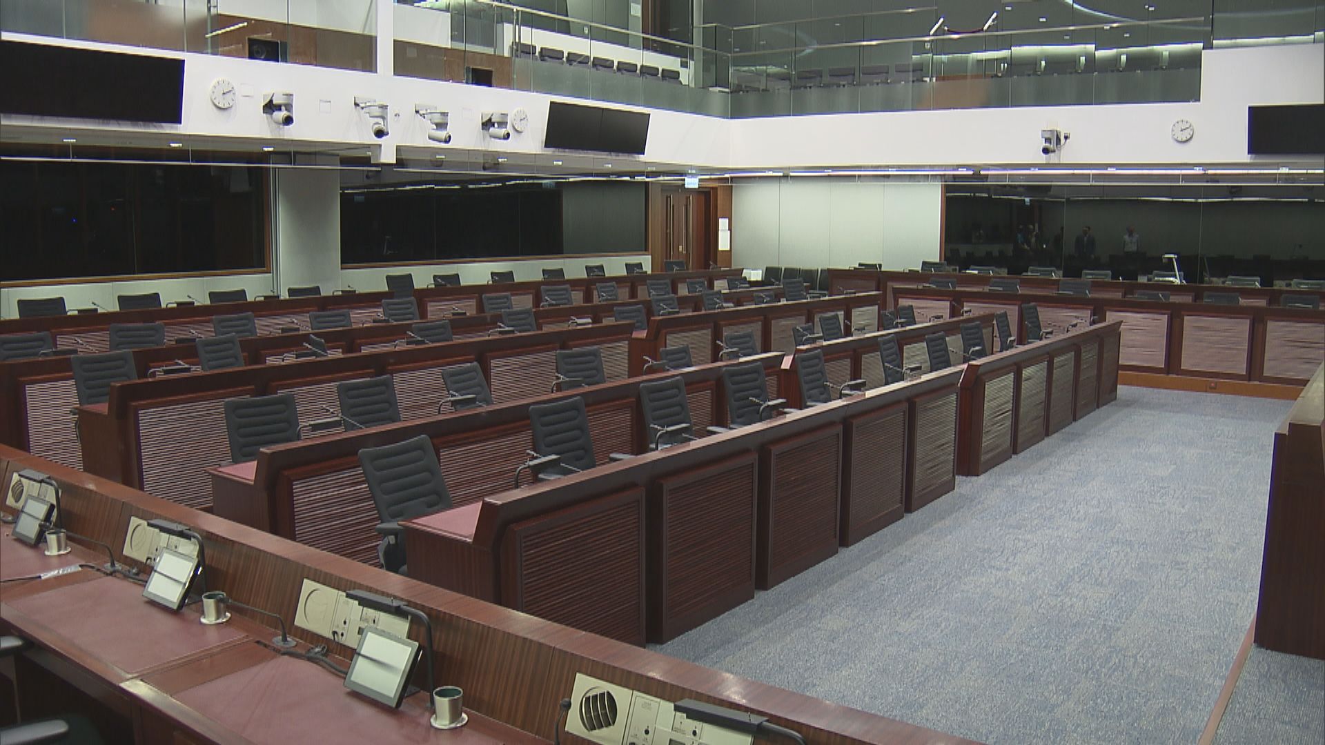 立法會改裝會議室增容納人數