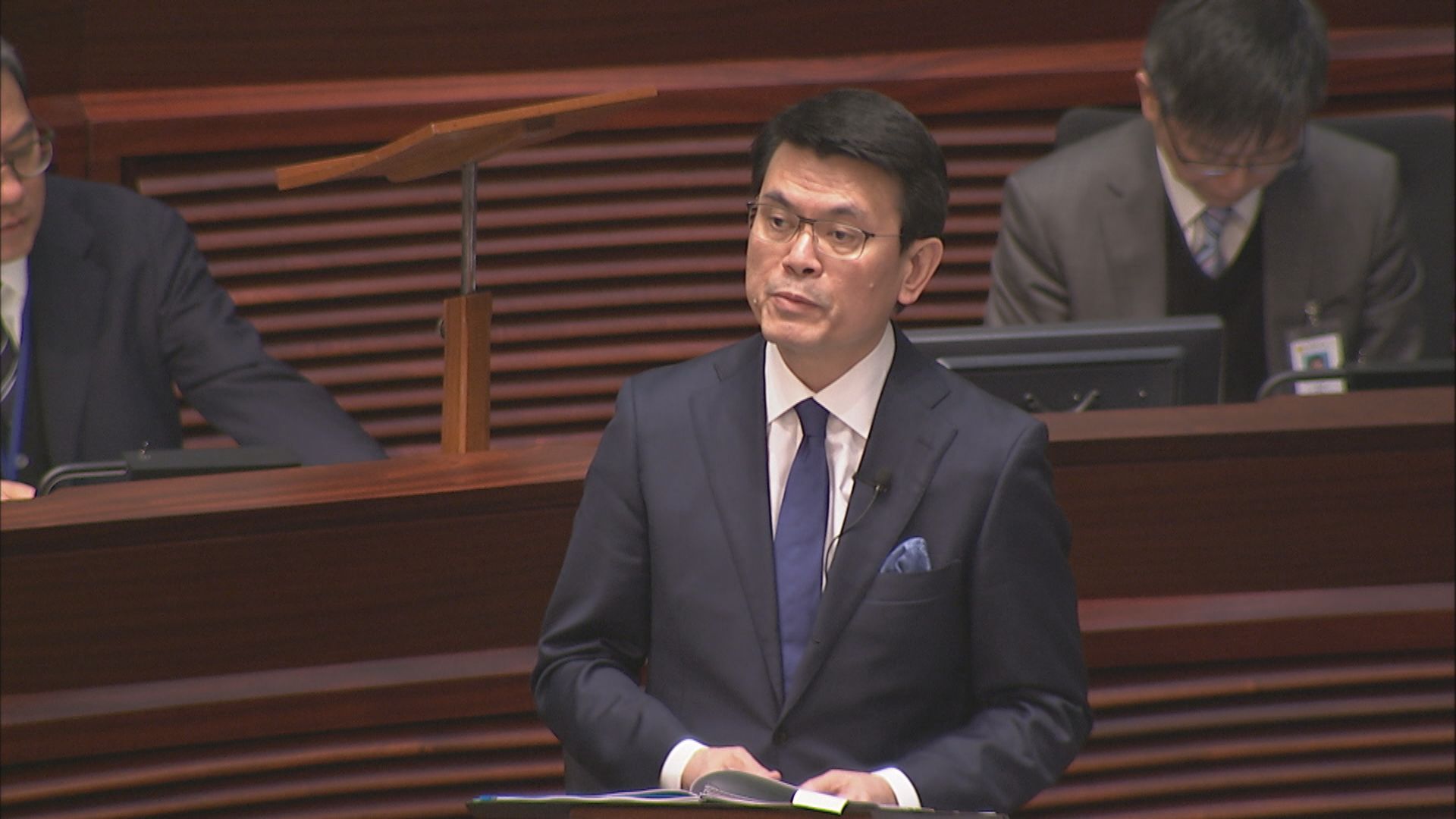 邱騰華:港台要確切考慮衡工量值