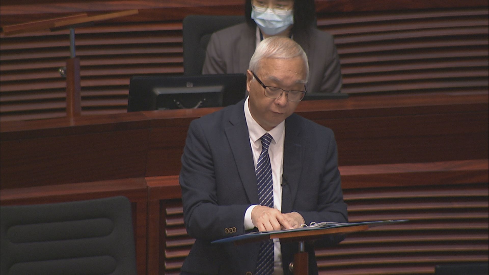 立法會首二讀提高亂拋垃圾等罰則修例草案