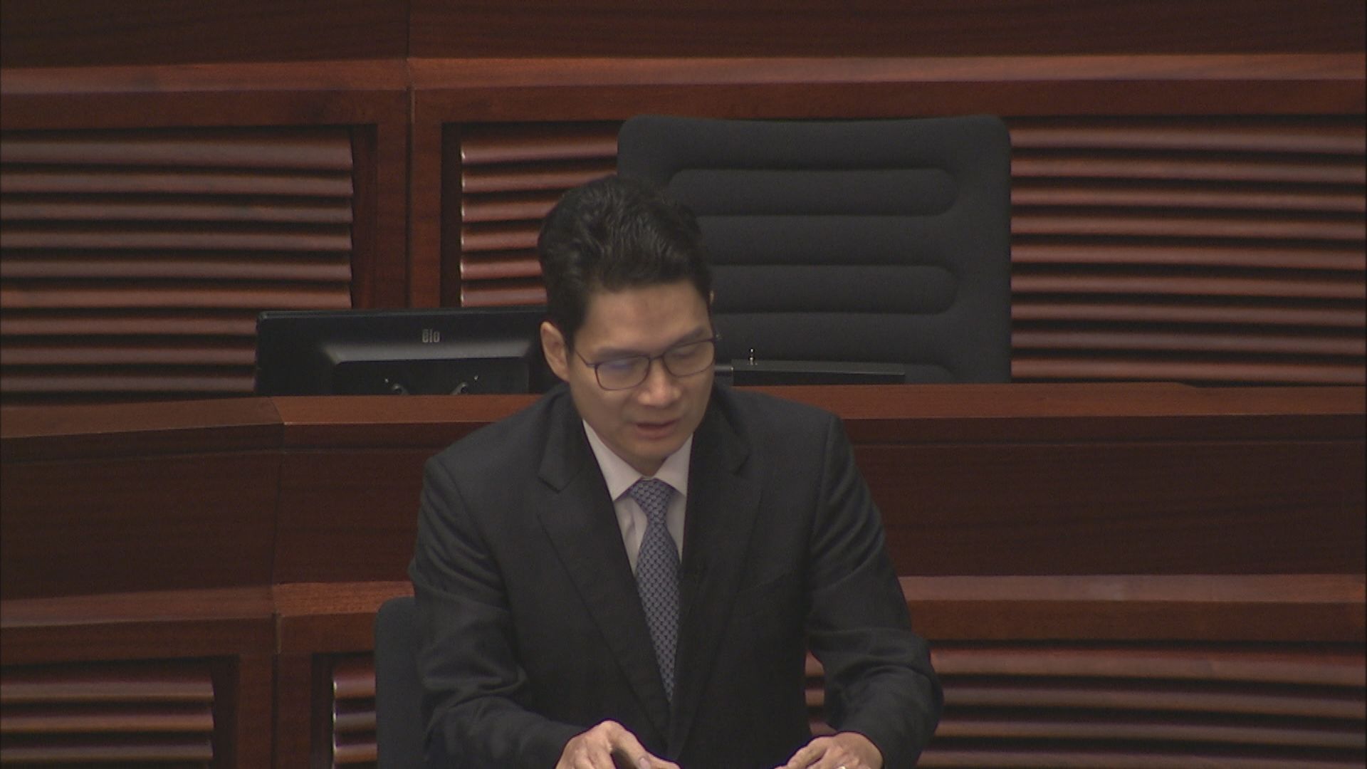 立法會通過議員議案 促請政府加強打擊網絡騙案