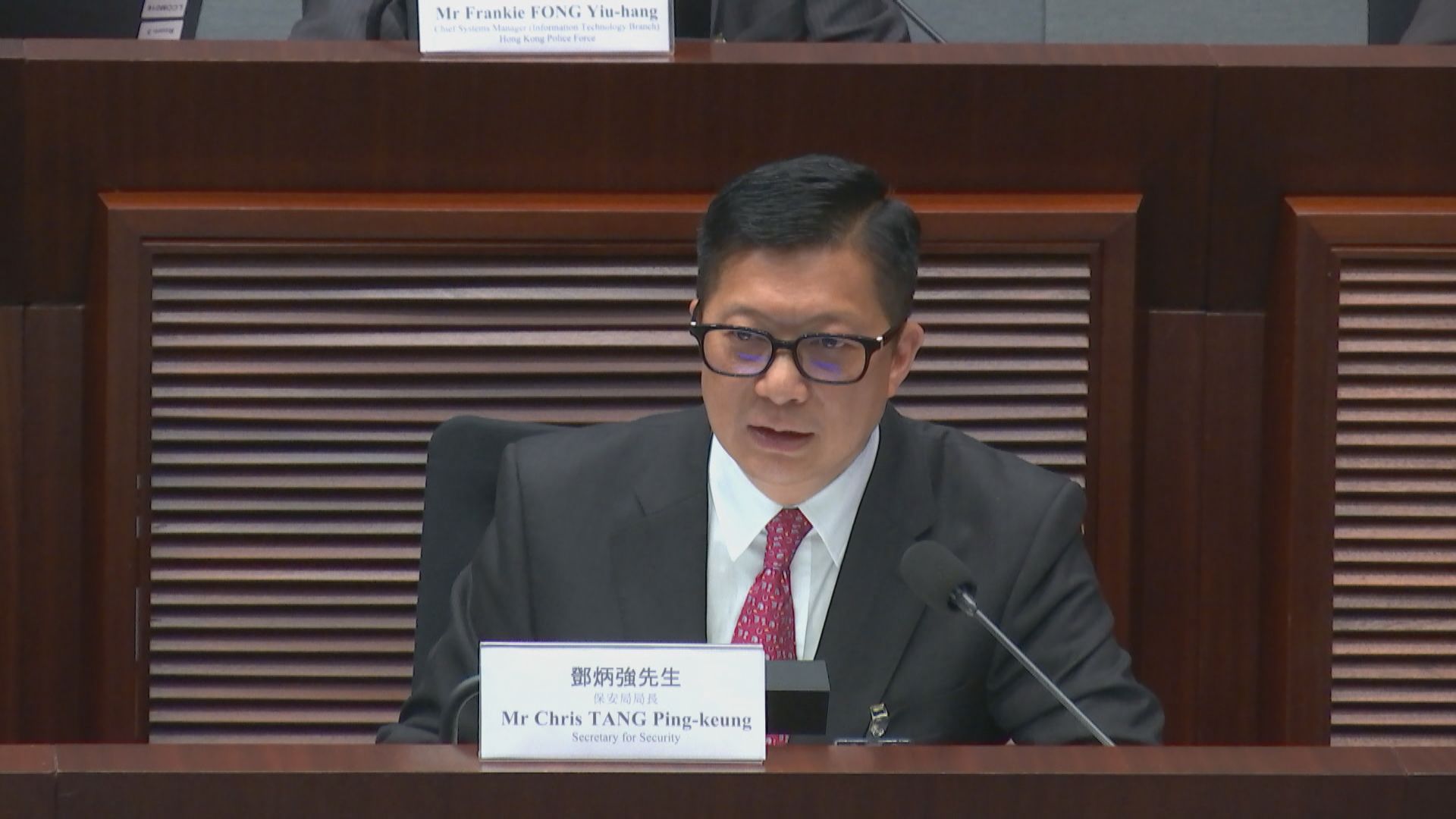 鄧炳強：會考慮國安因素以選擇新通訊系統承辦商