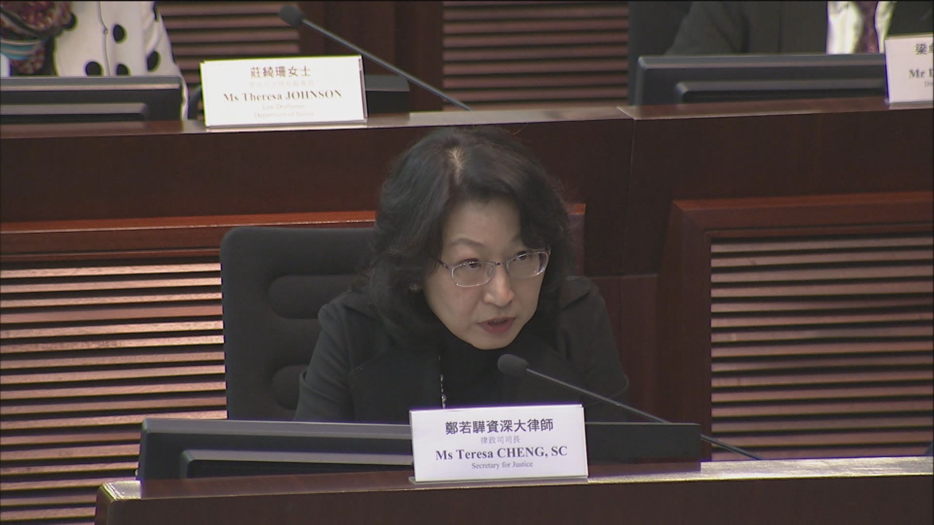 鄭若驊：律政司有就補選提供法律意見