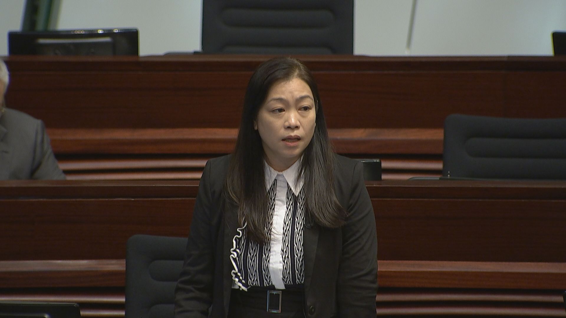 議員促將具輔導學背景人士加入三層應急機制