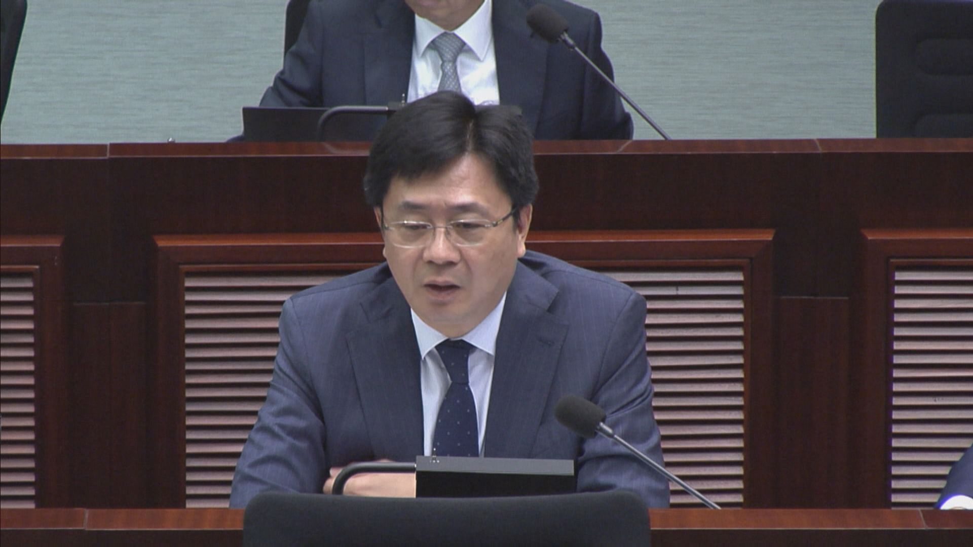 有議員促利用運輸署違例記分冊杜絕慣犯 政府指查閱須先獲當事人同意