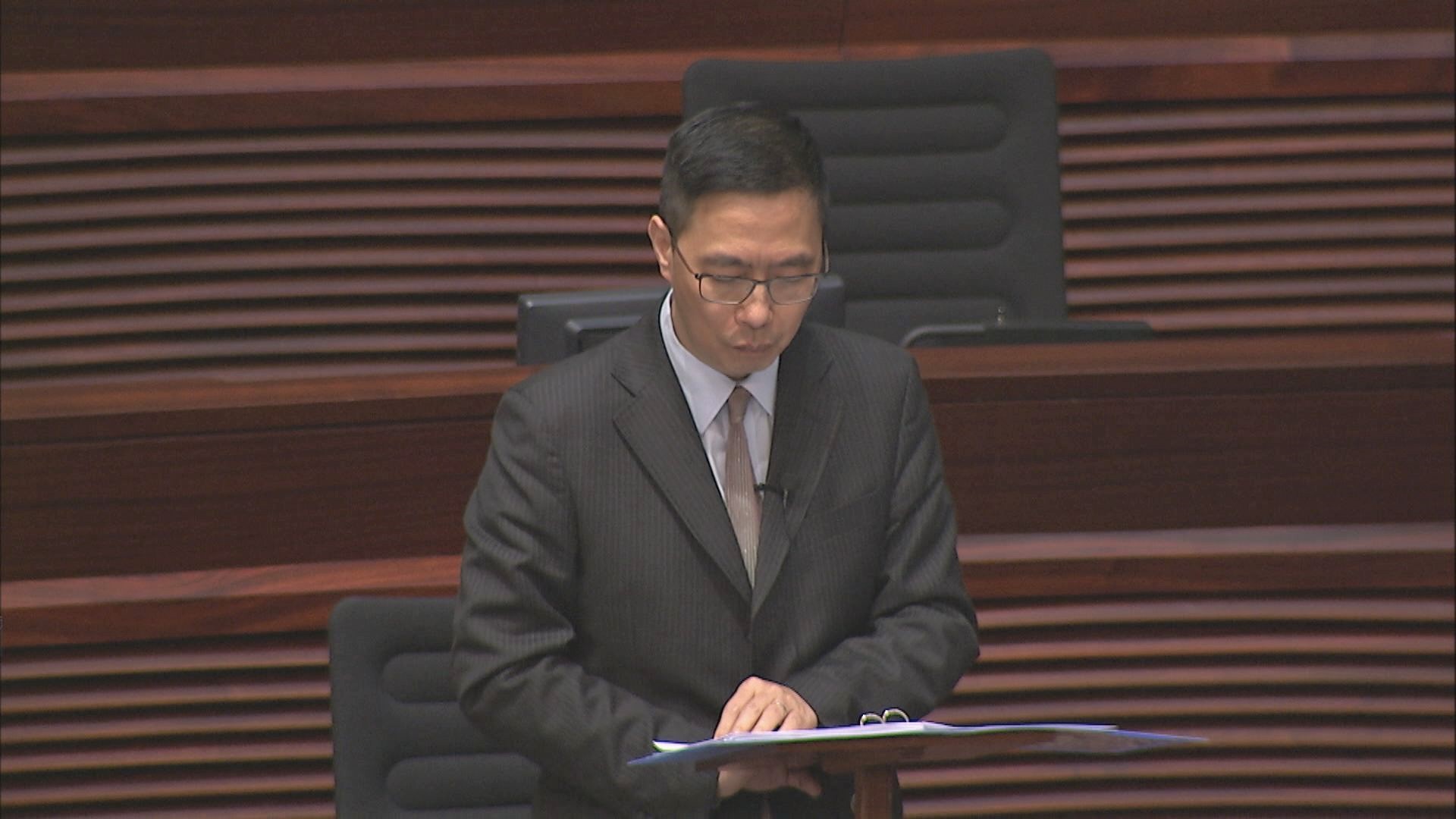 楊潤雄：教育守則規管教師在私人空間展示的價值觀