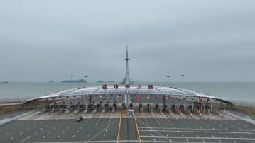 政府擬優化口岸禁區紙申請 豁免「港車北上」車輛