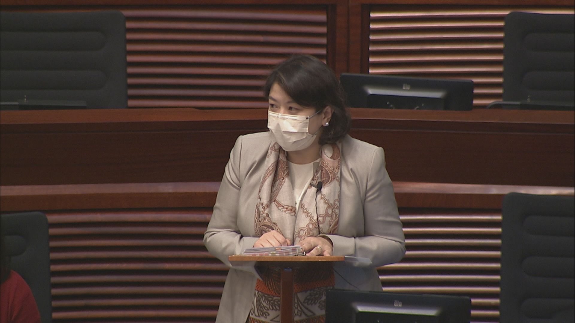 李夏茵：討論「0+0」和「0+3」無太大意思　會監察疫情再放寬