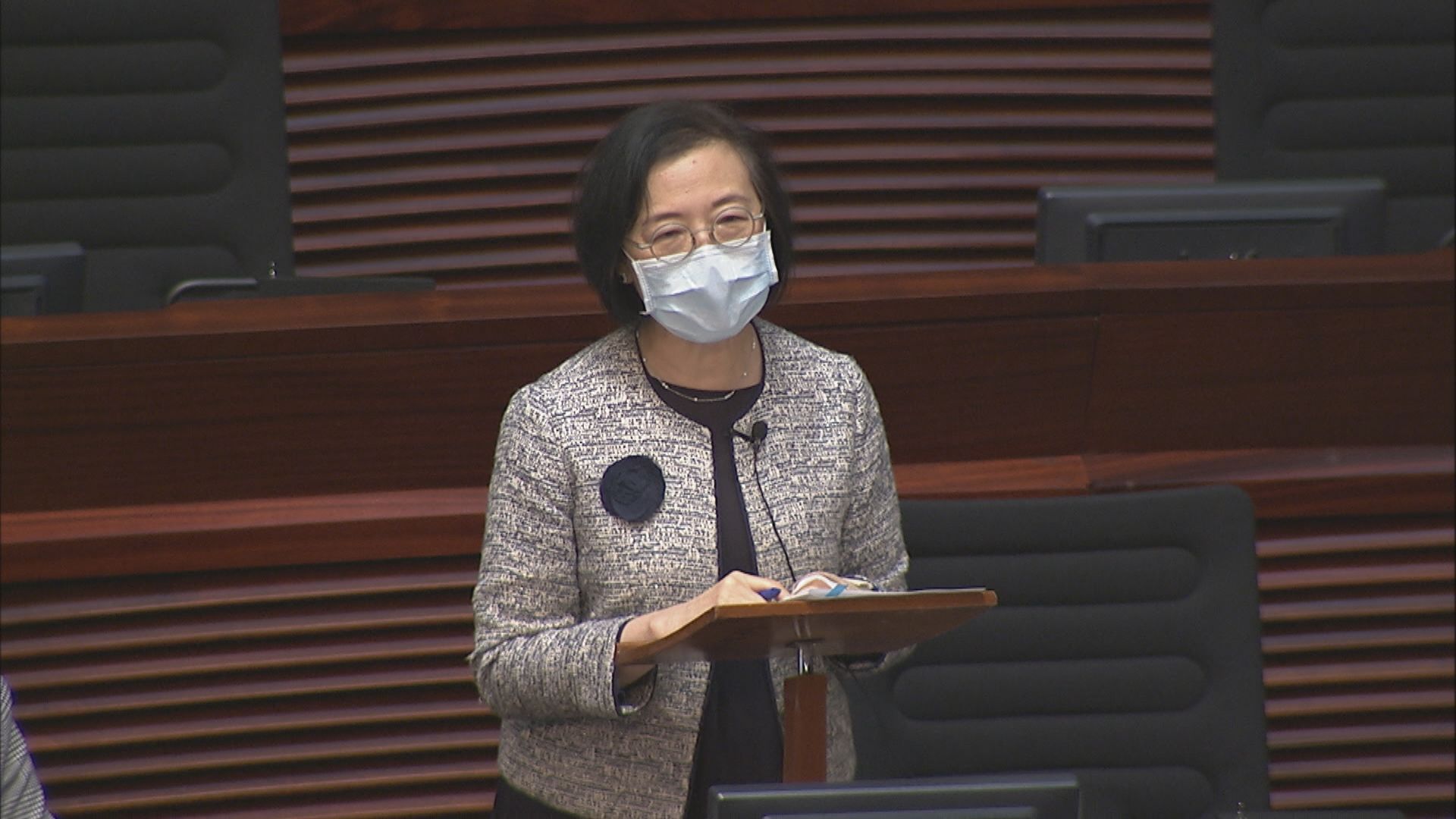 議員促安心出行助抽獎　政府：會協助核實疫苗紀錄